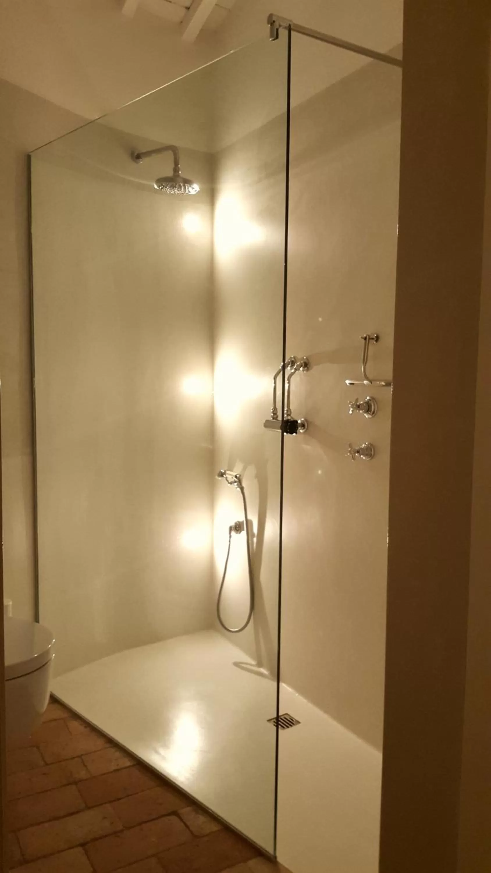 Bathroom in B&B A Piazza del Gesù