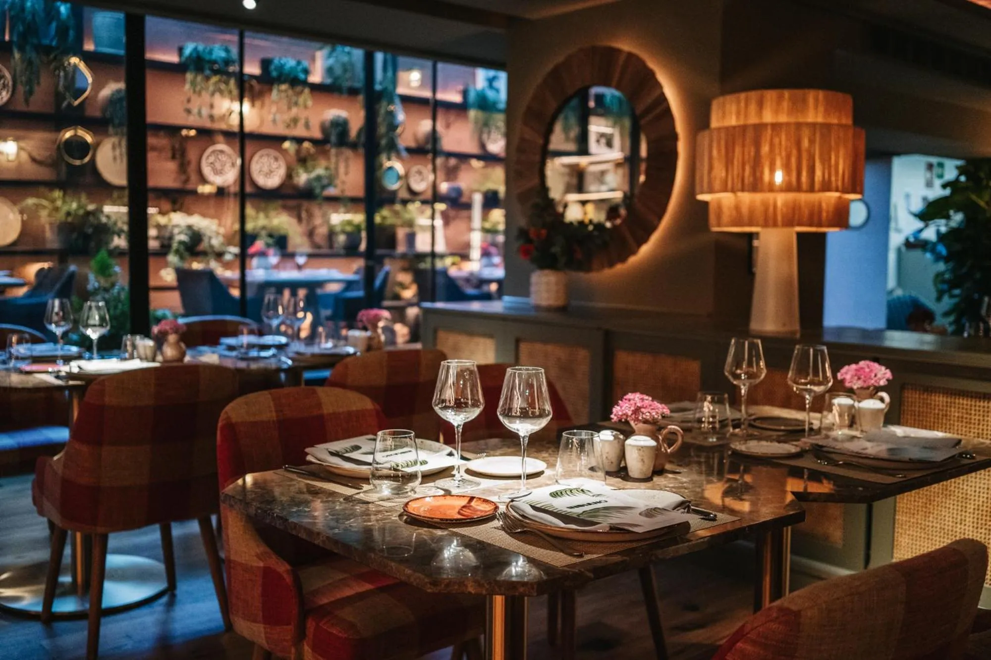 Restaurant/places to eat in Barceló Oviedo Cervantes