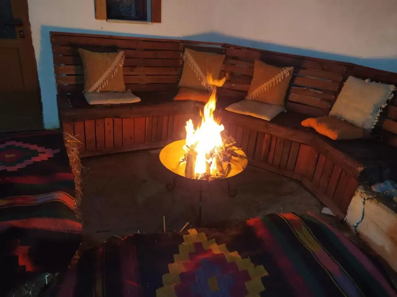 Deluxe Double Room (2 Adults + 1 Child) in Guesthouse Mele Deluxe Double Room (2 Adults + 1 Child) in Guesthouse Mele