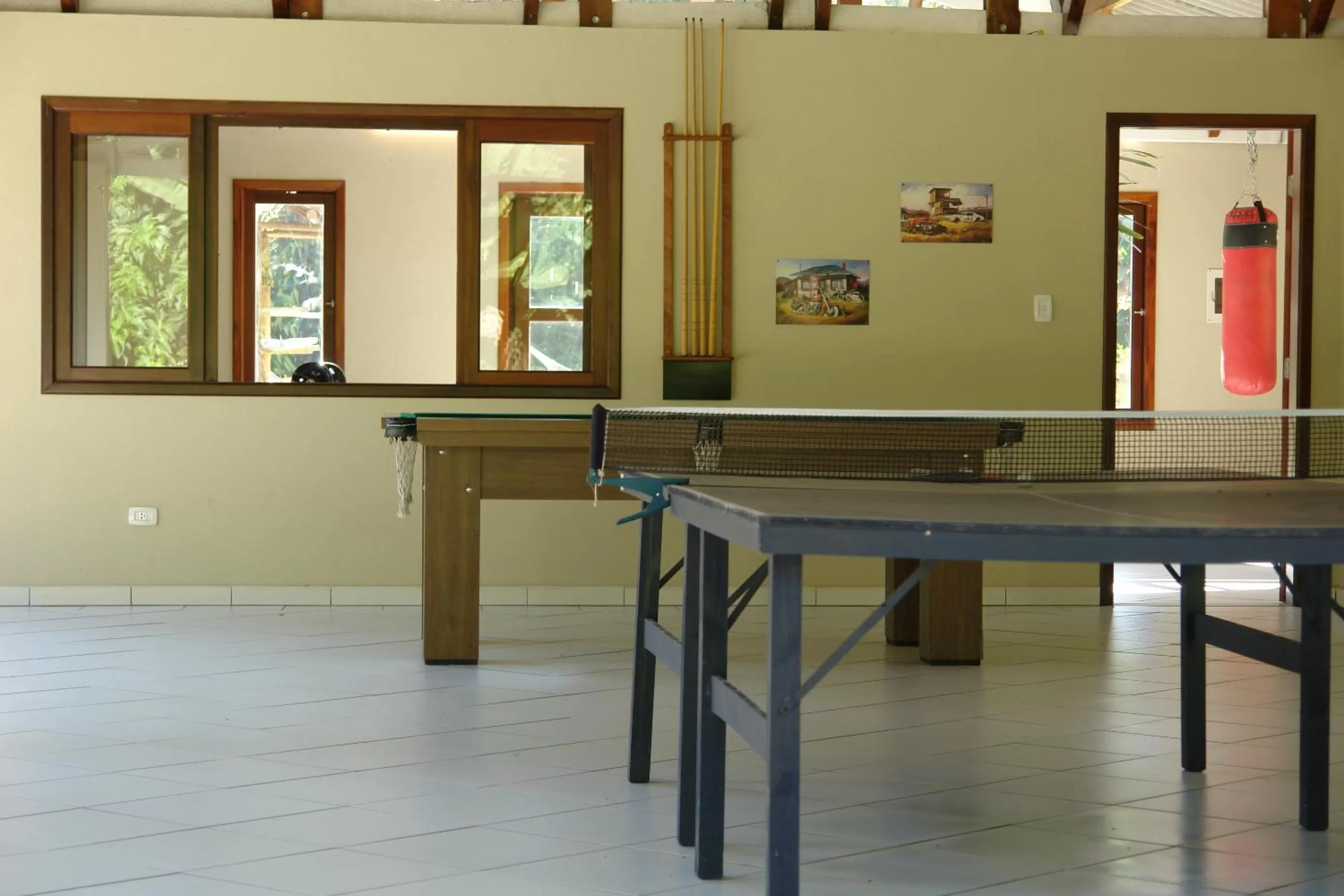 Billiard in Pousada Praia de Itamambuca