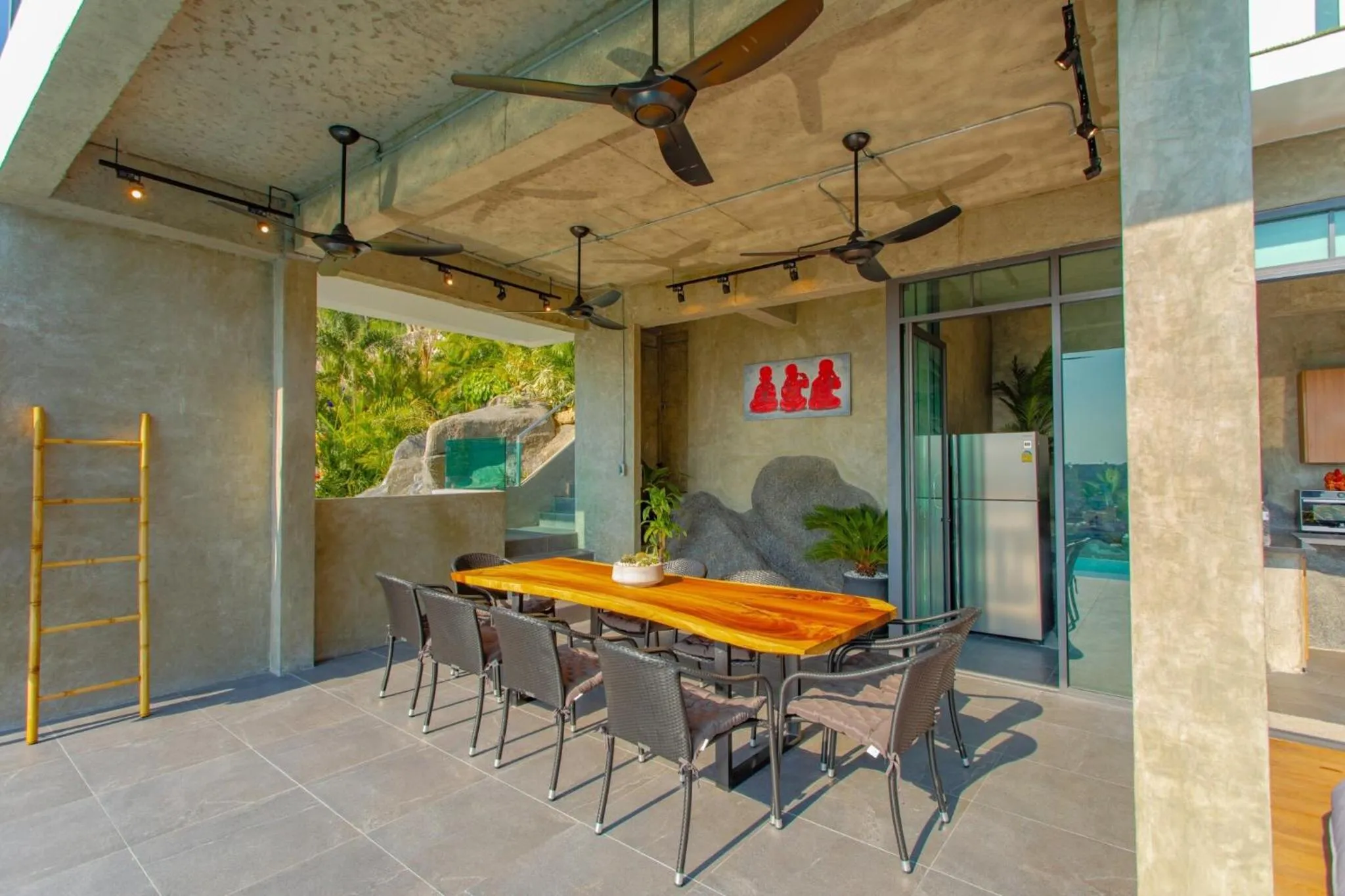 Dining area in Baan Saint-Tropez Seaview Villas Kata Beach