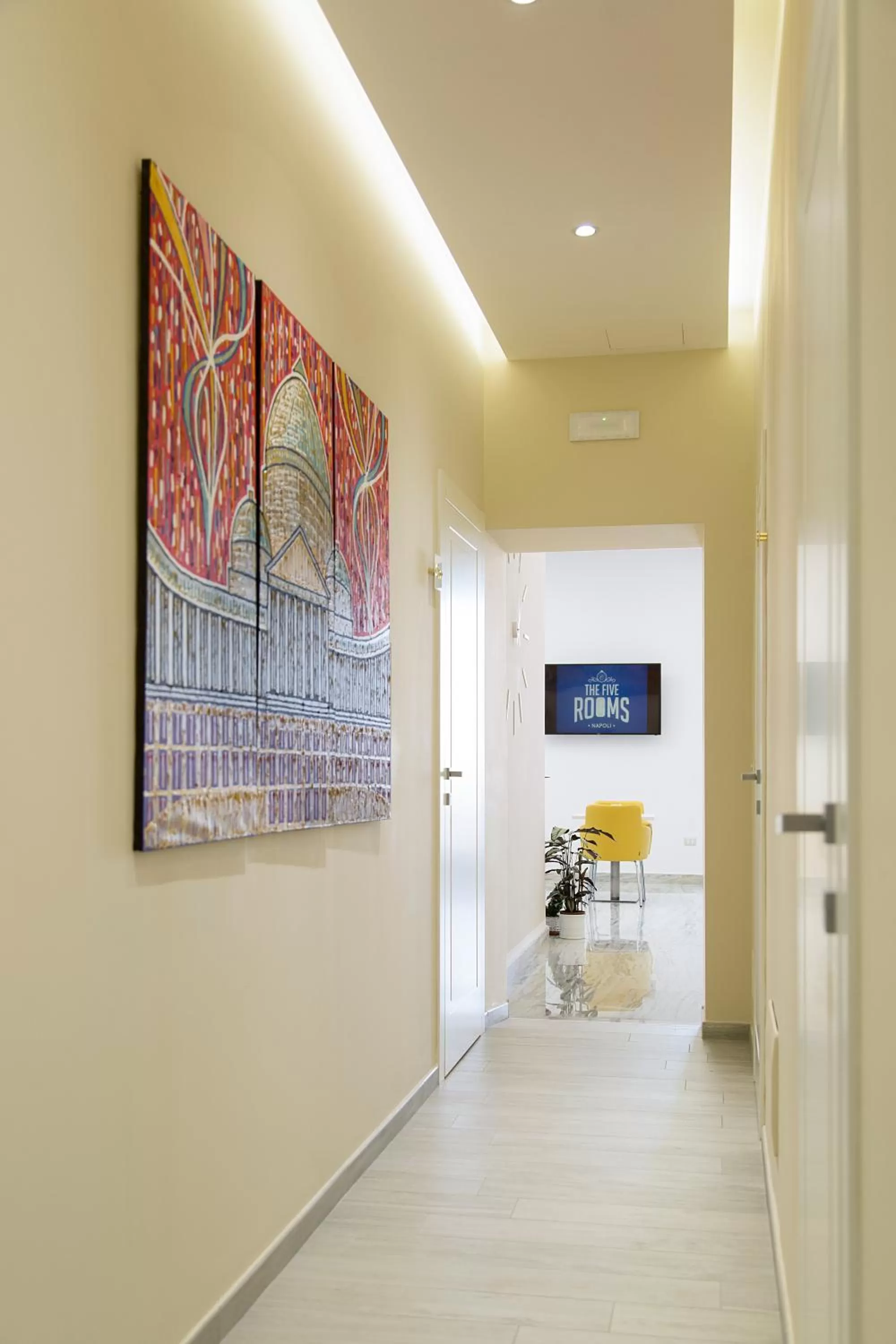 Area and facilities in The Five Rooms Napoli