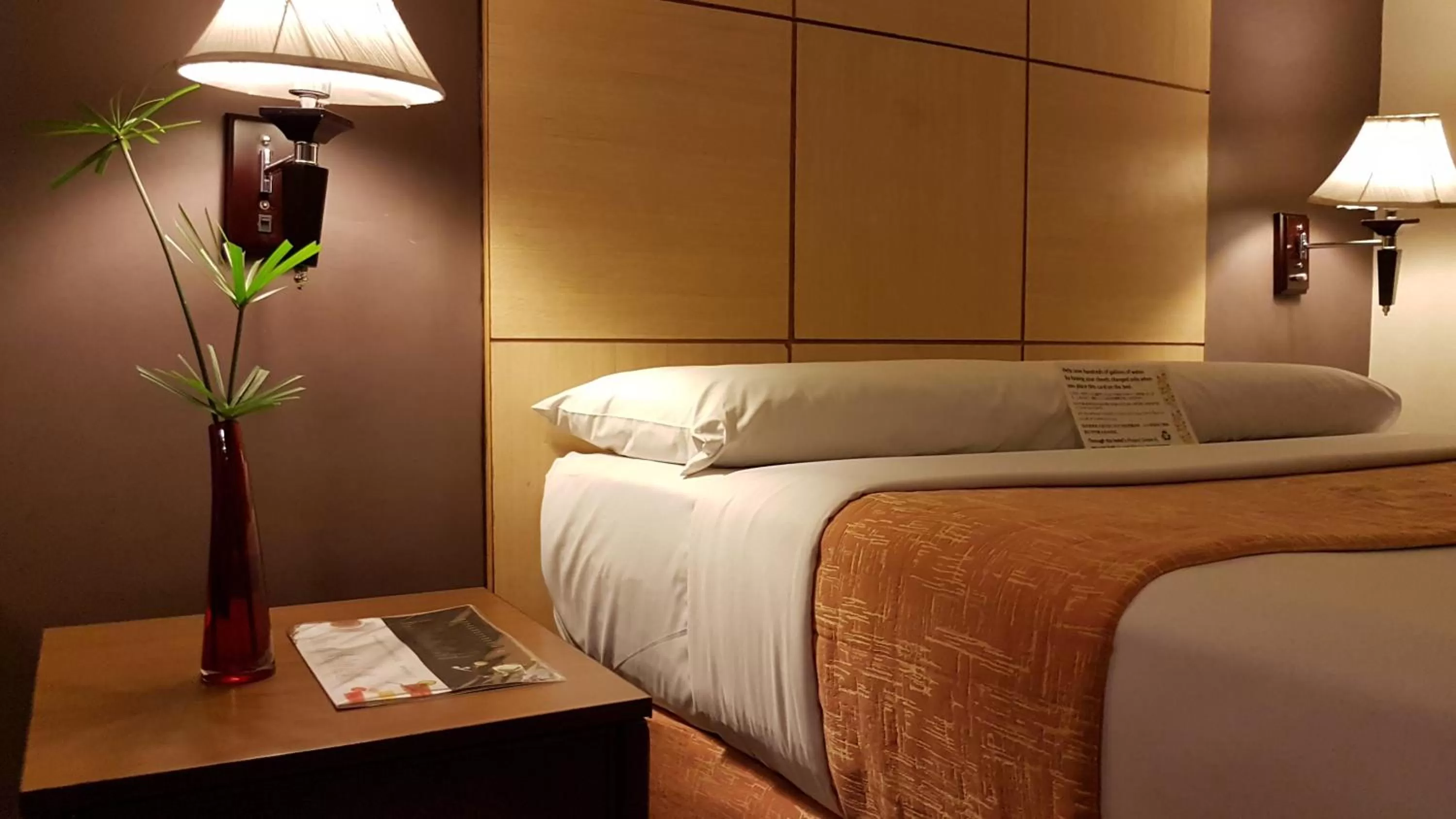 Bedroom, Bed in Riviera Mansion Hotel