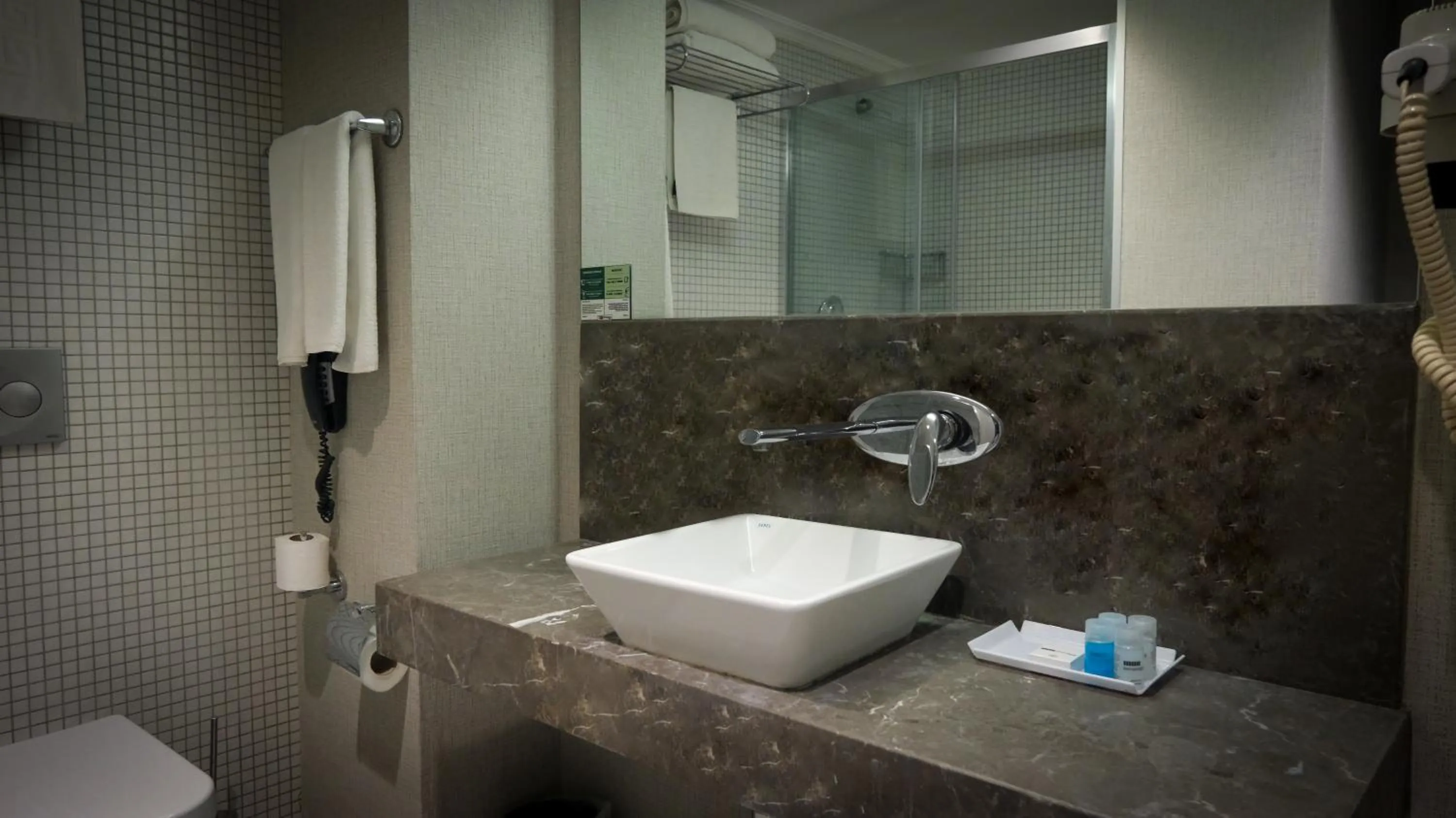 Bathroom in Kervansaray Bursa City Hotel