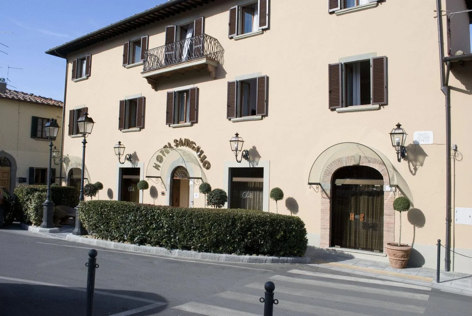 Facade/entrance in Sangallo Hotel
