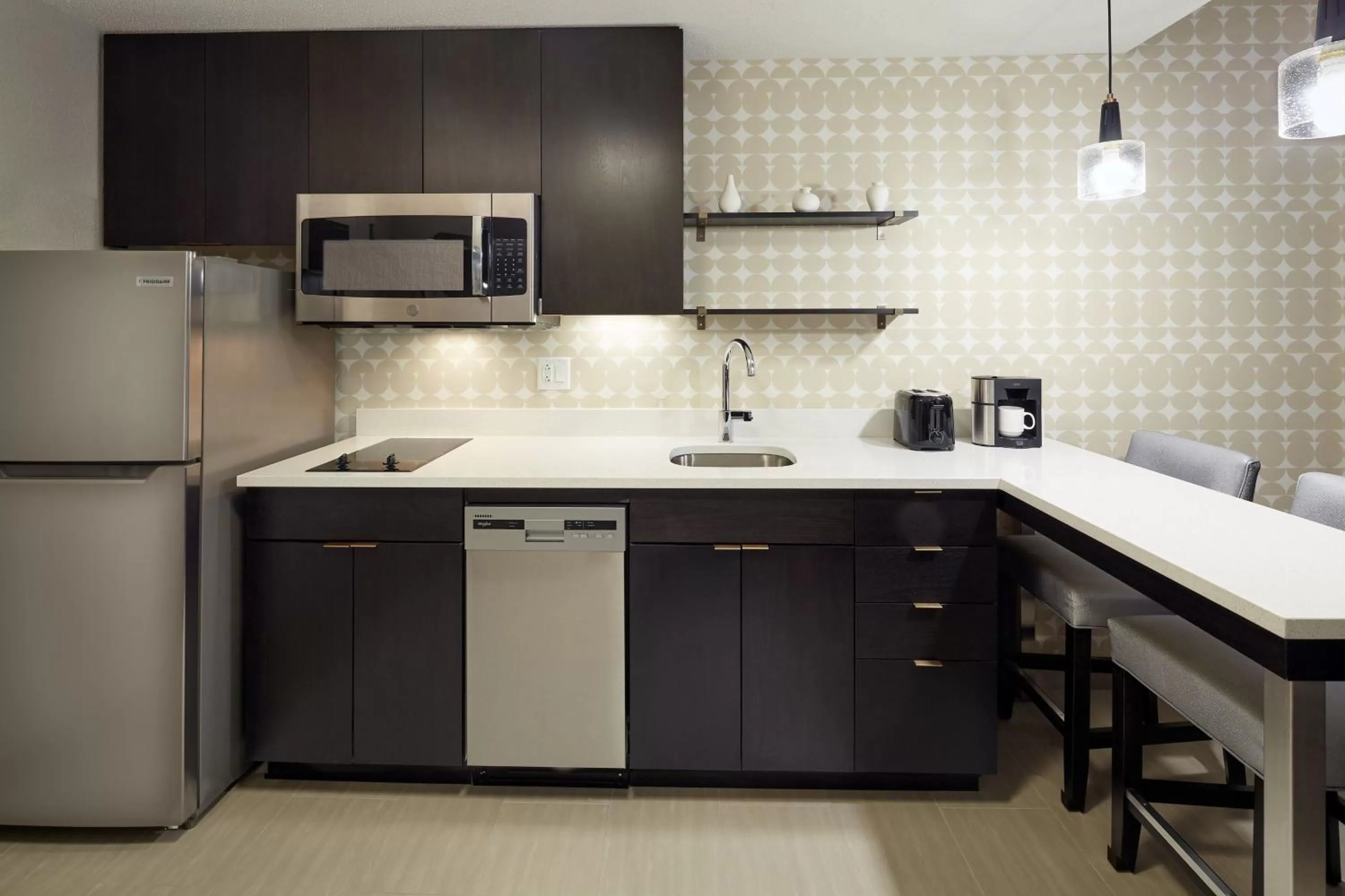 Kitchen or kitchenette in Residence Inn Montreal Midtown