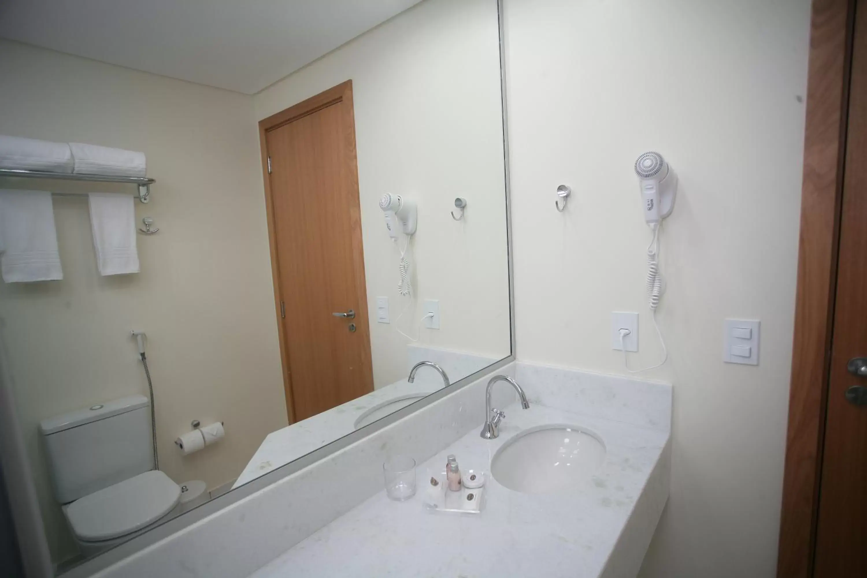 Triple Room in Stop Way Hotel São Luís Triple Room in Stop Way Hotel São Luís