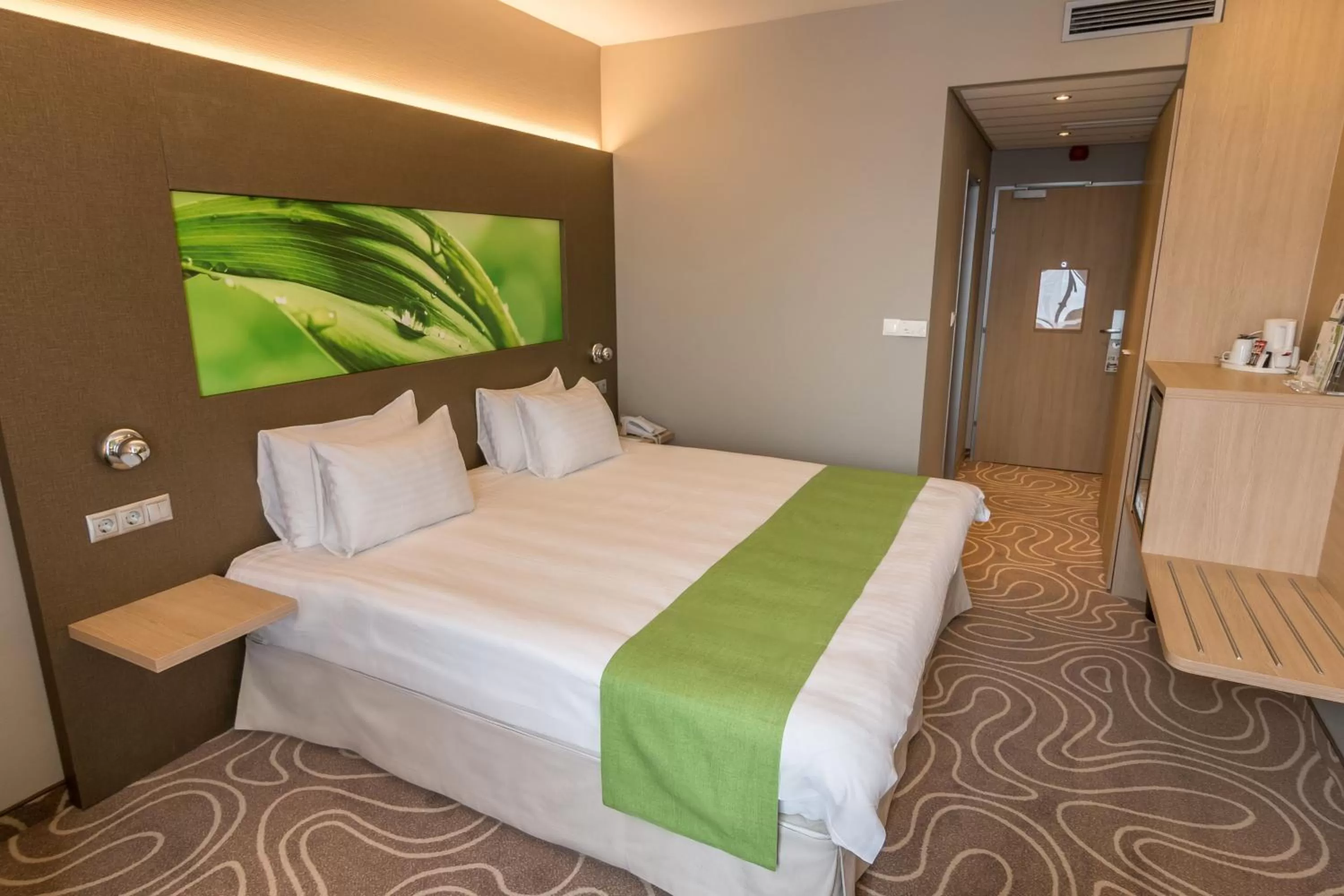 Photo of the whole room, Bed in Holiday Inn Budapest-Budaörs by IHG