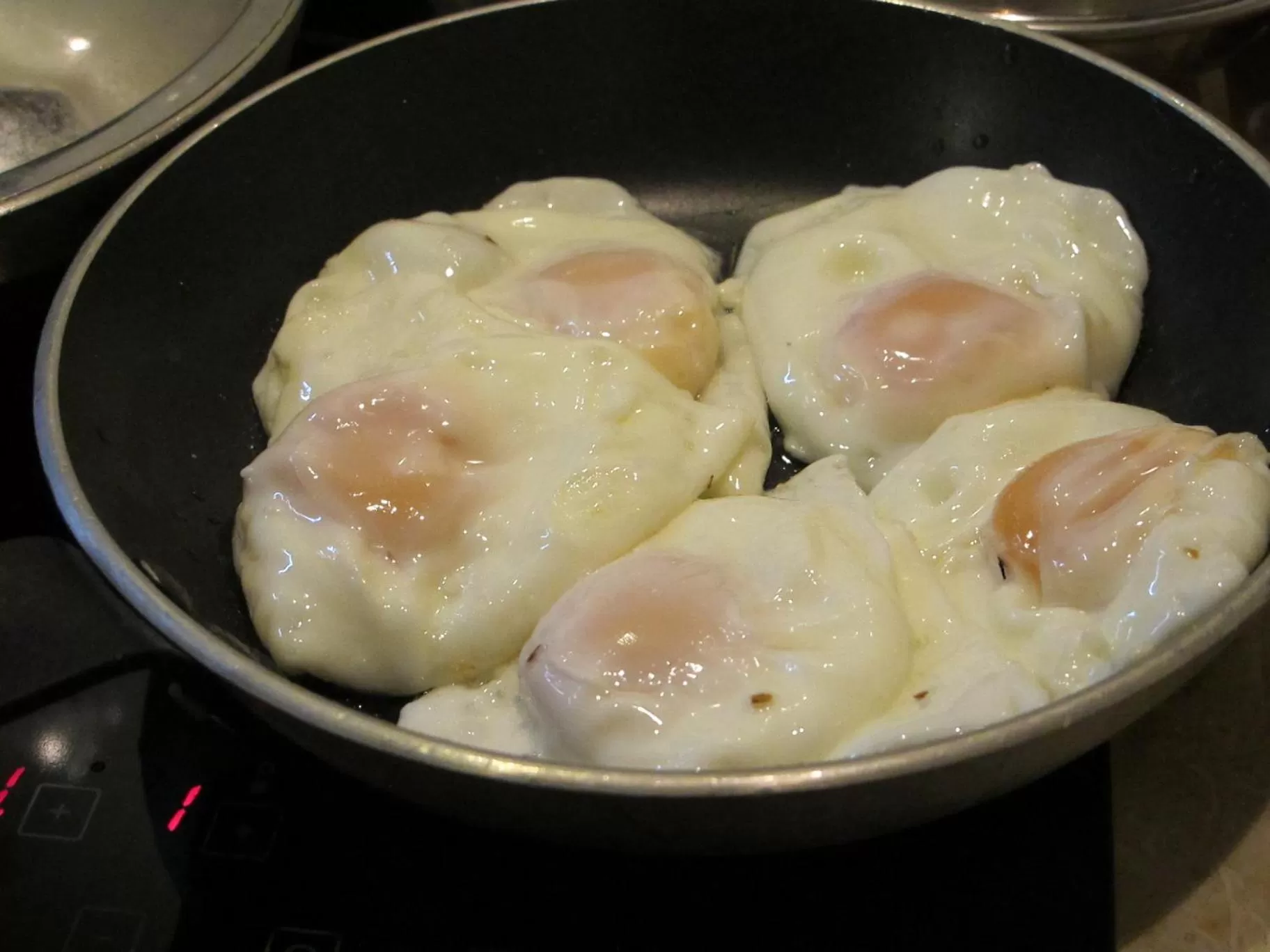 Food in Arbia Dorka Heritage Palace