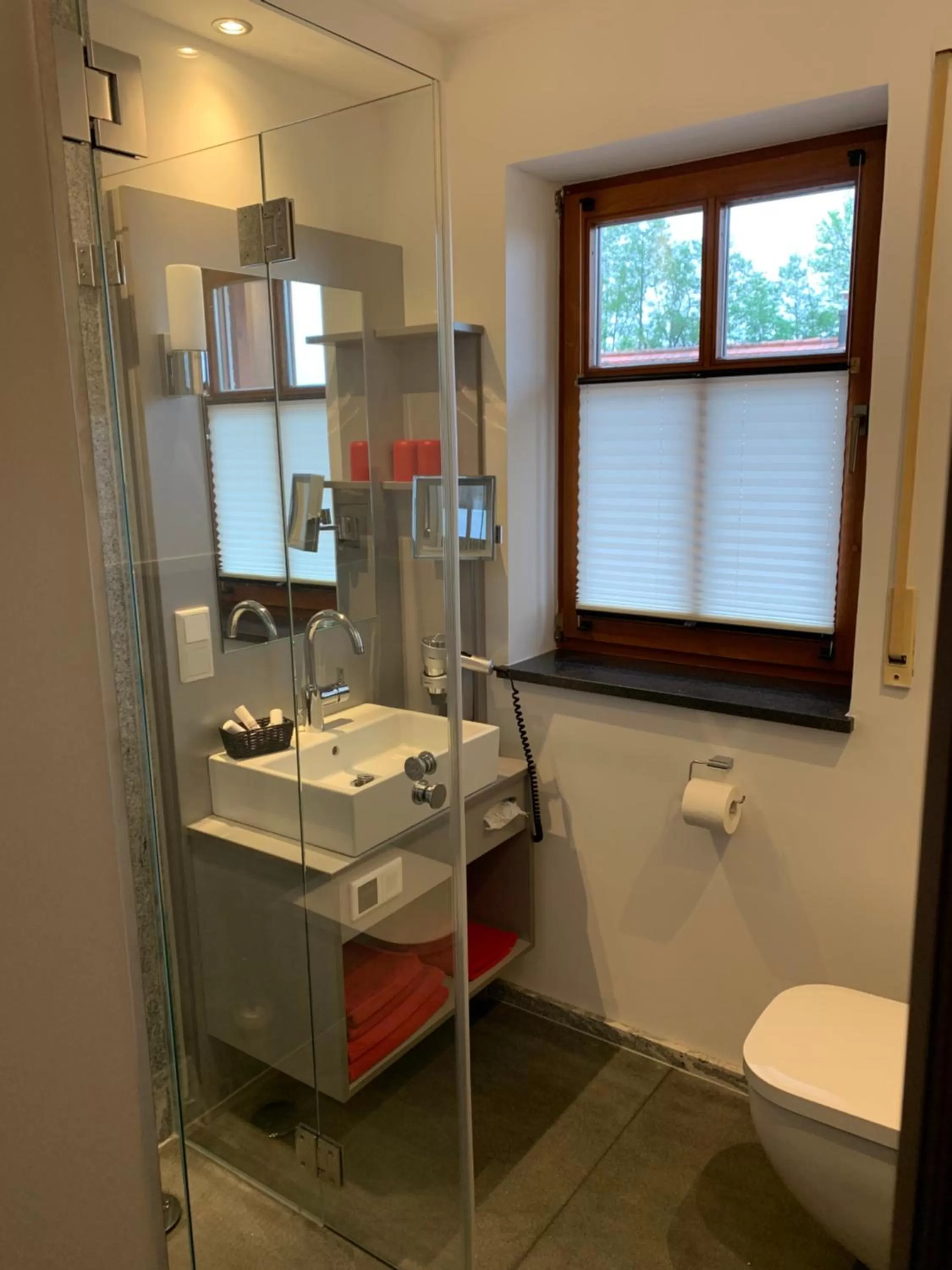 Bathroom in Sporthotel Bernrieder Hof GmbH