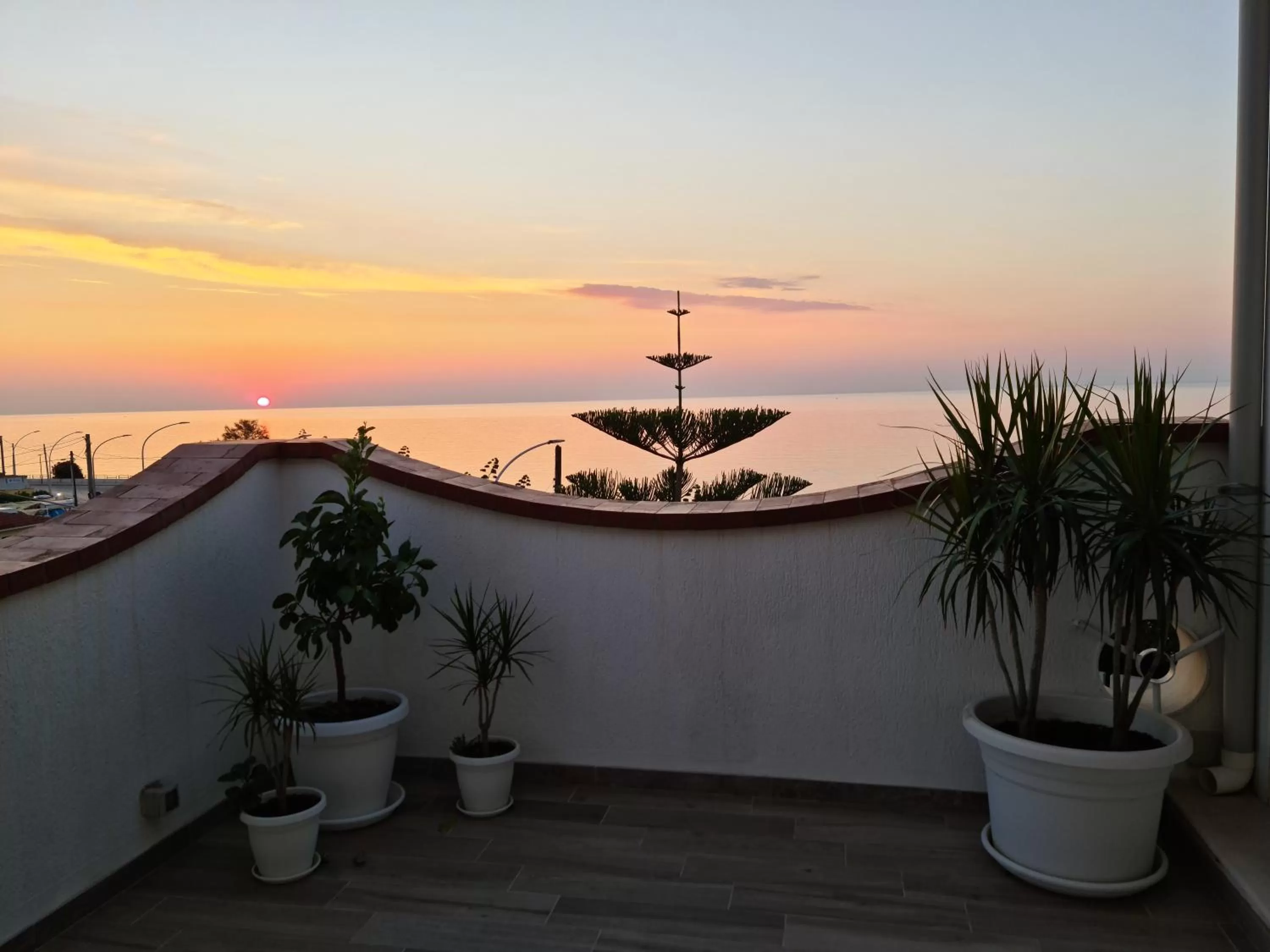 Property building in Pantanello Rooms Avola