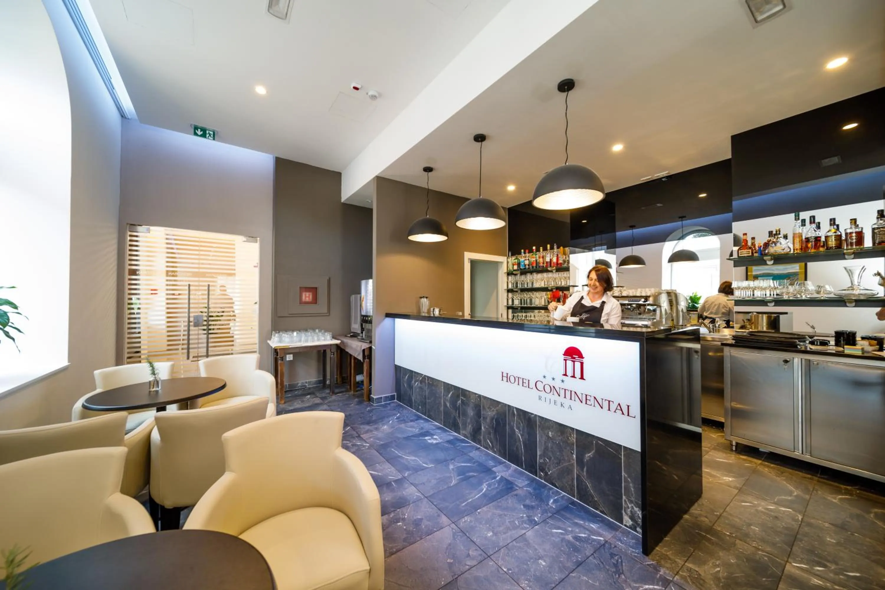 Lounge or bar in Hotel Continental