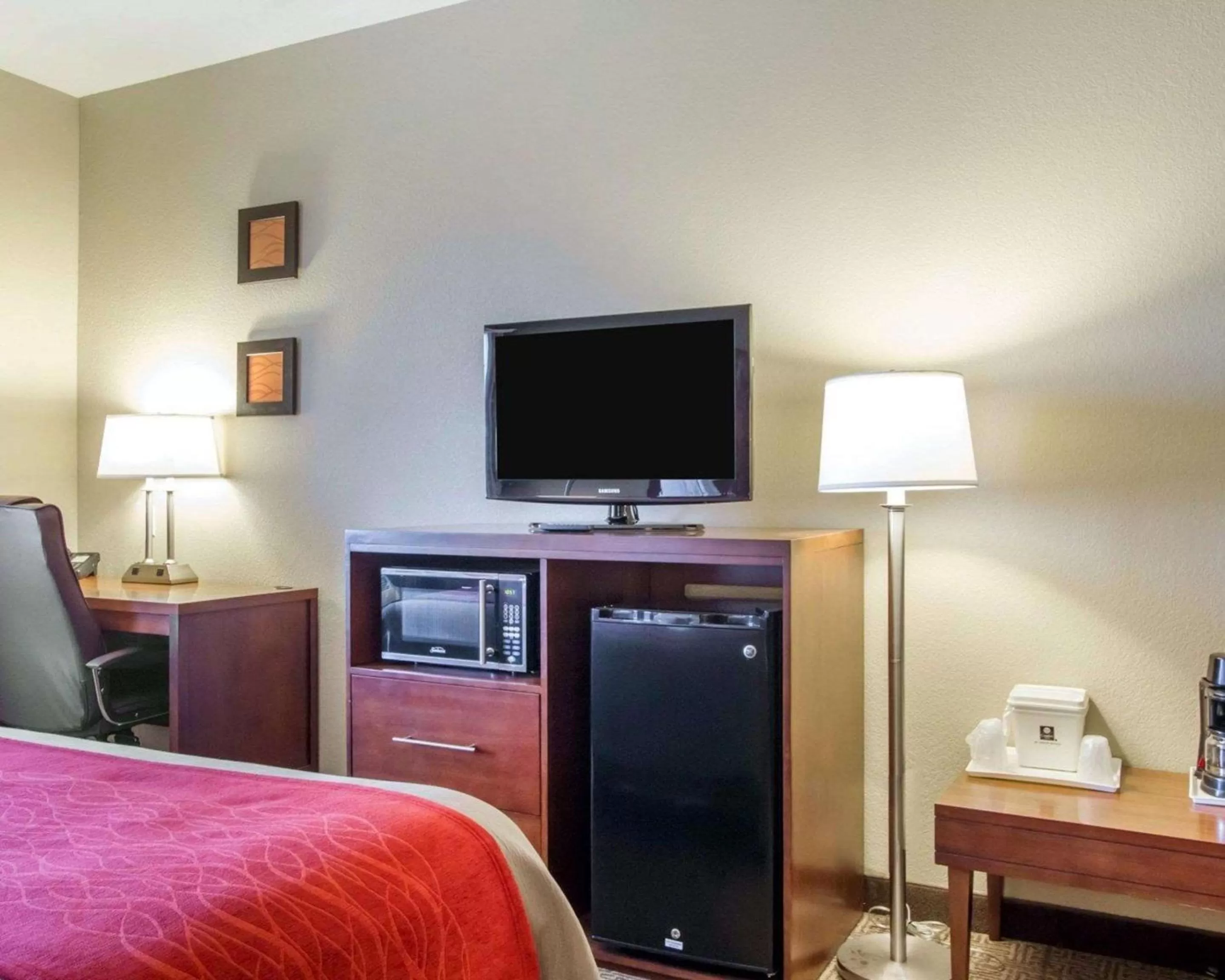 Photo of the whole room in Comfort Inn Bolivar