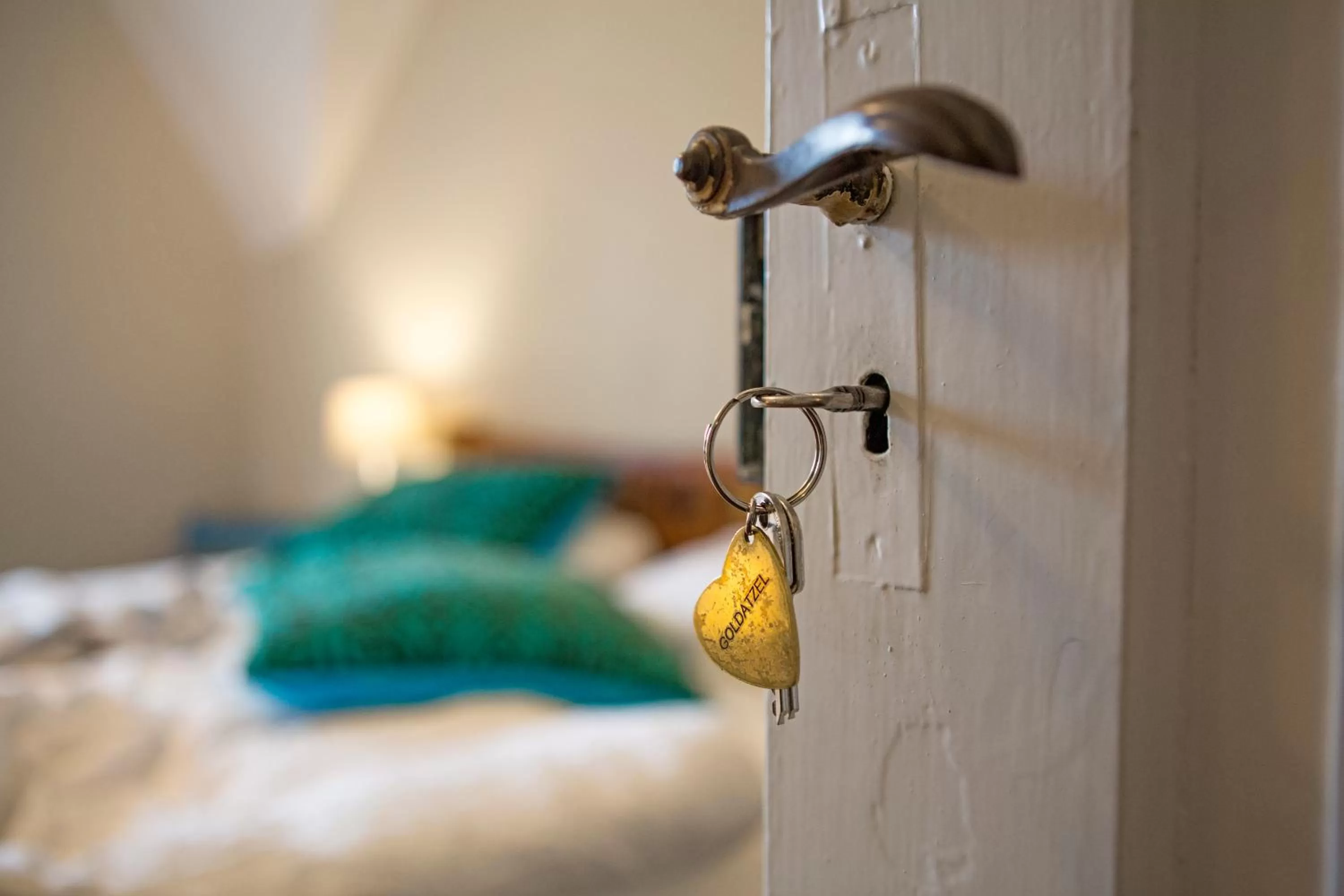 Decorative detail, Bed in Liegen;schaft Guesthouse