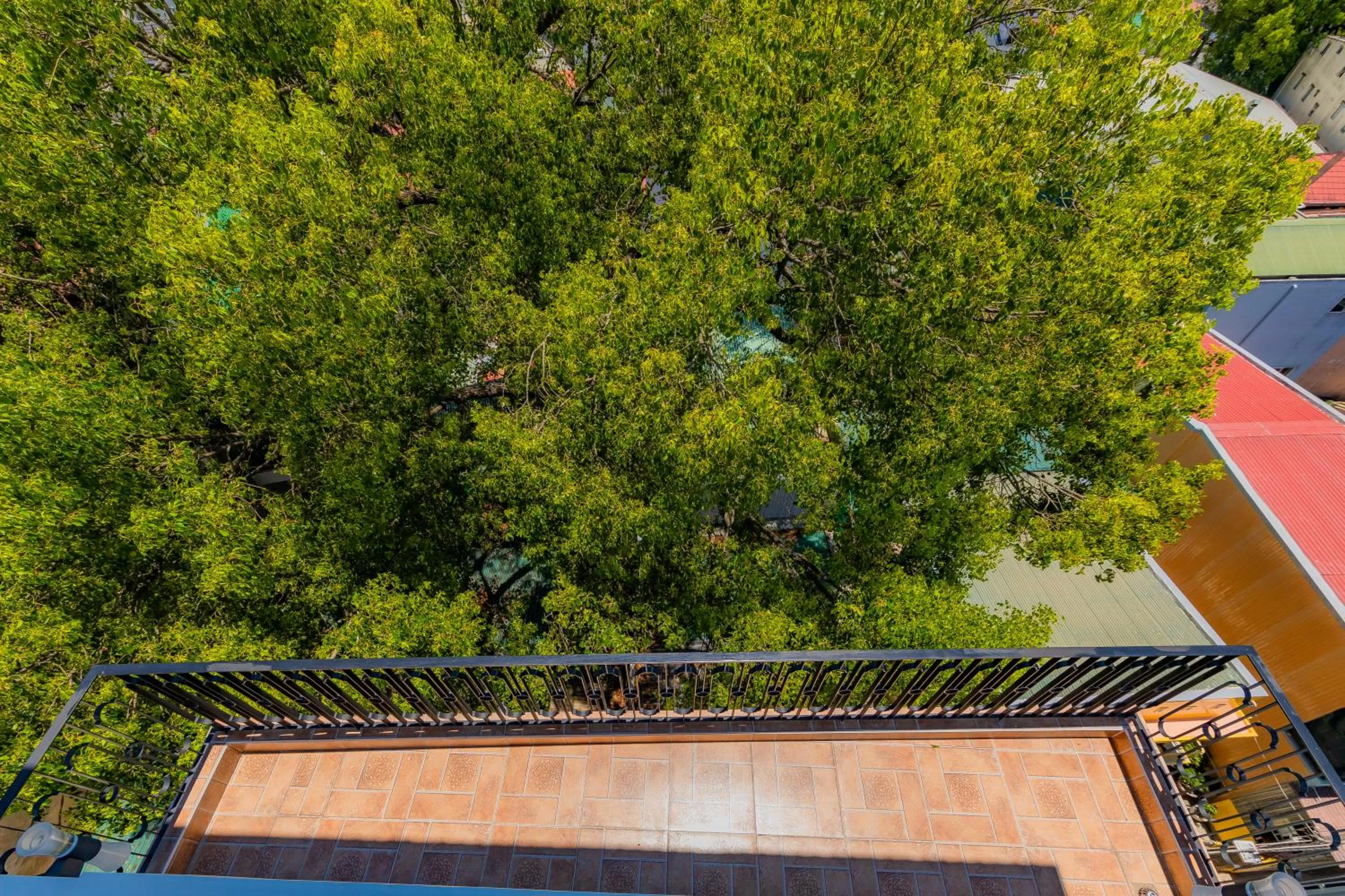 Balcony/Terrace in Khanh Uyen 3 Hotel