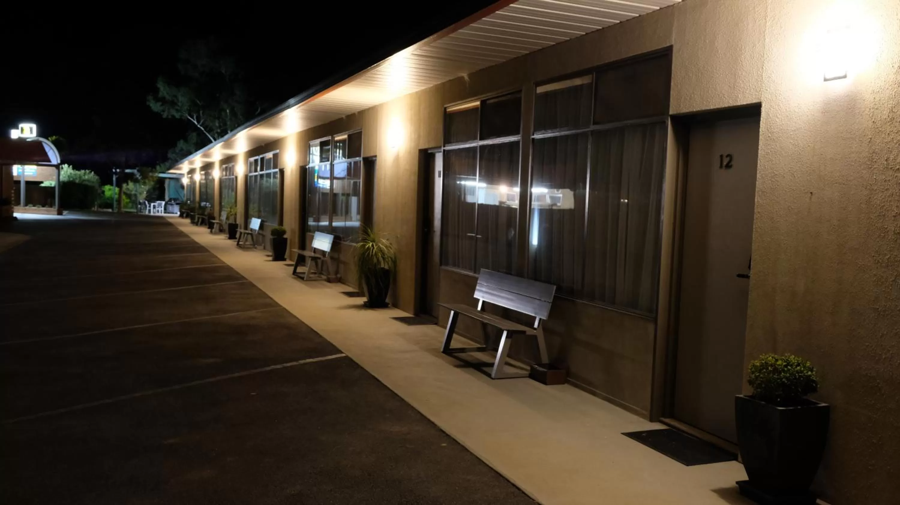 Property building in Loddon River Motel Kerang