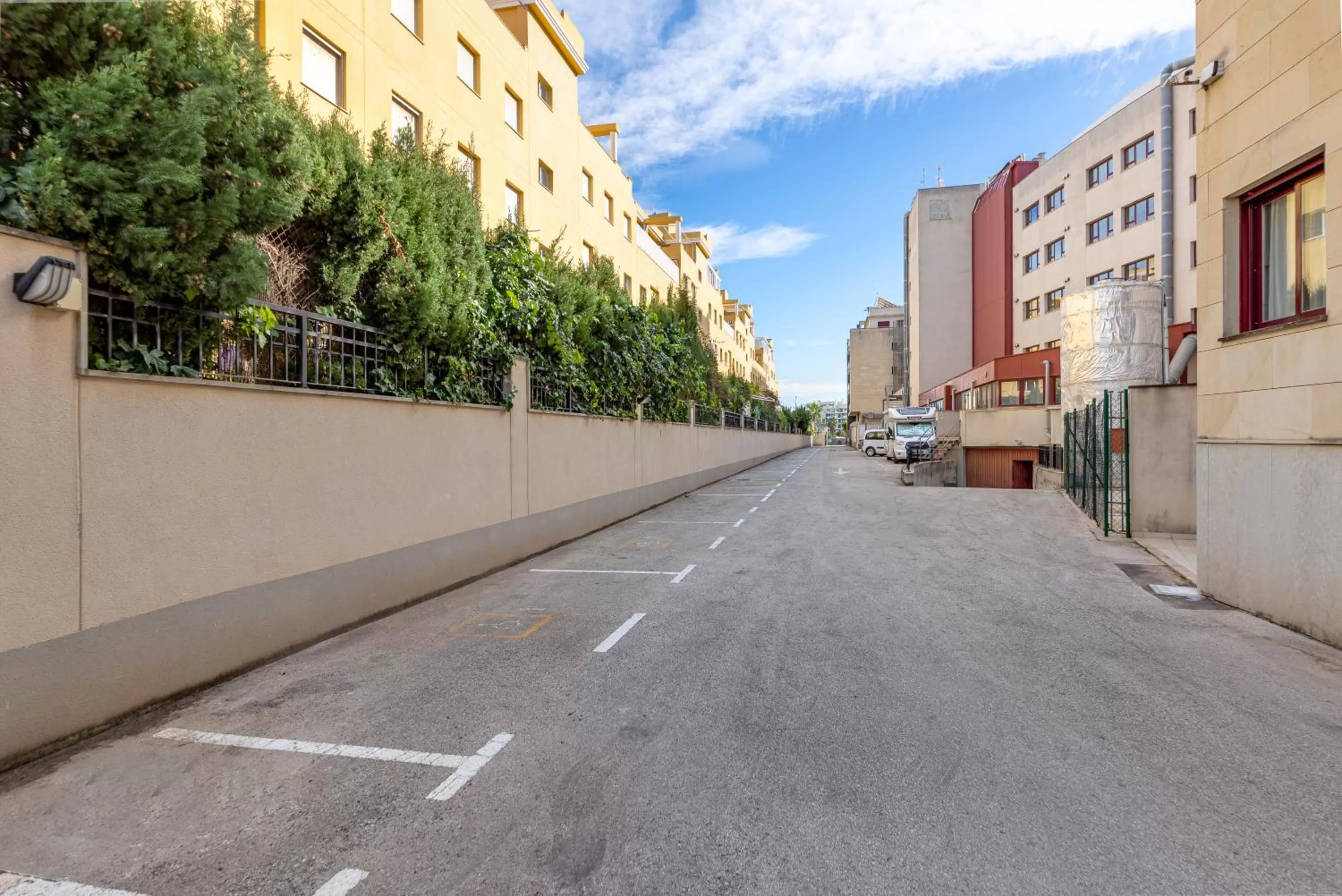 Parking in Daniya Denia Spa & Business 4*