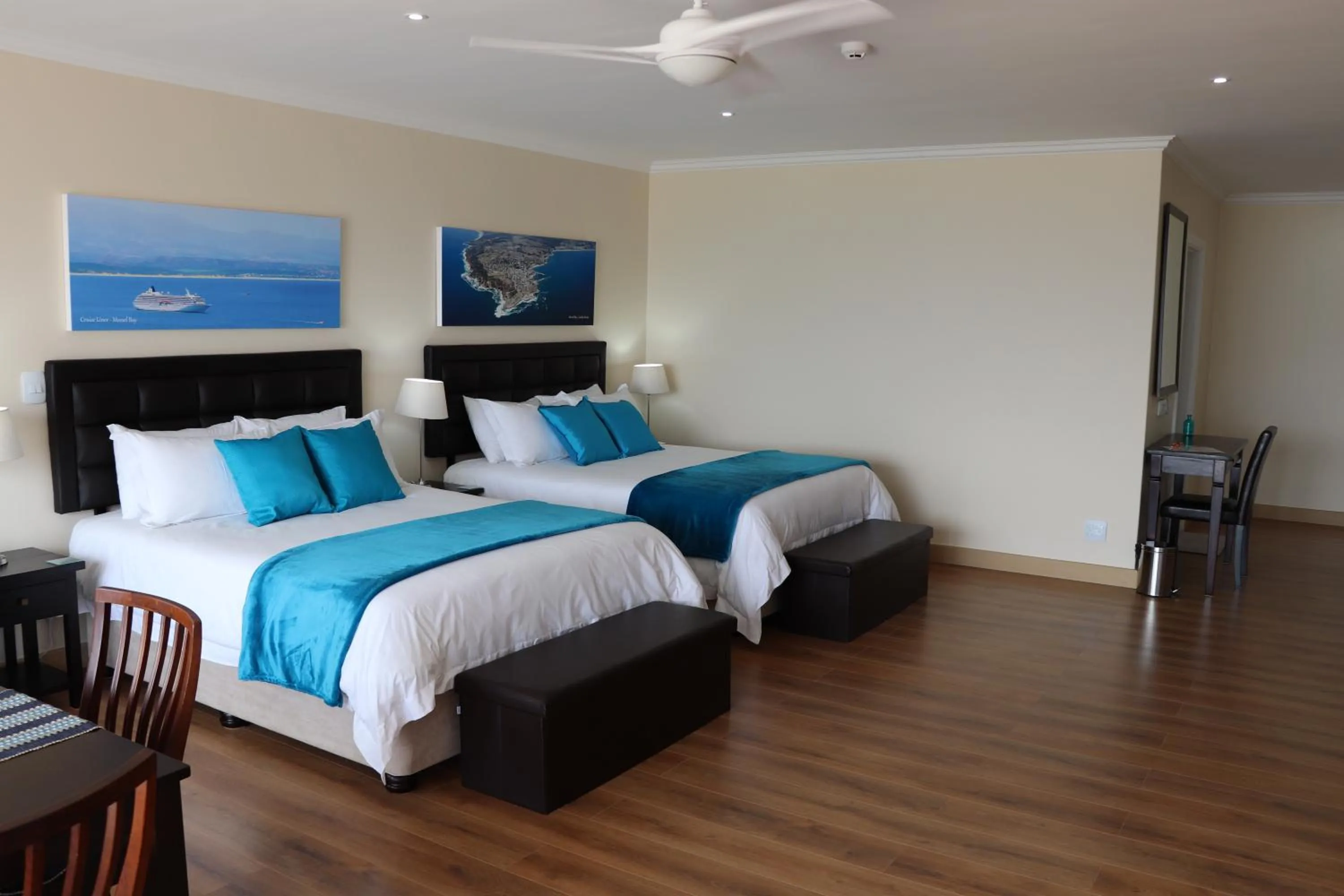 Balcony/Terrace, Bed in Aquamarine Guest House