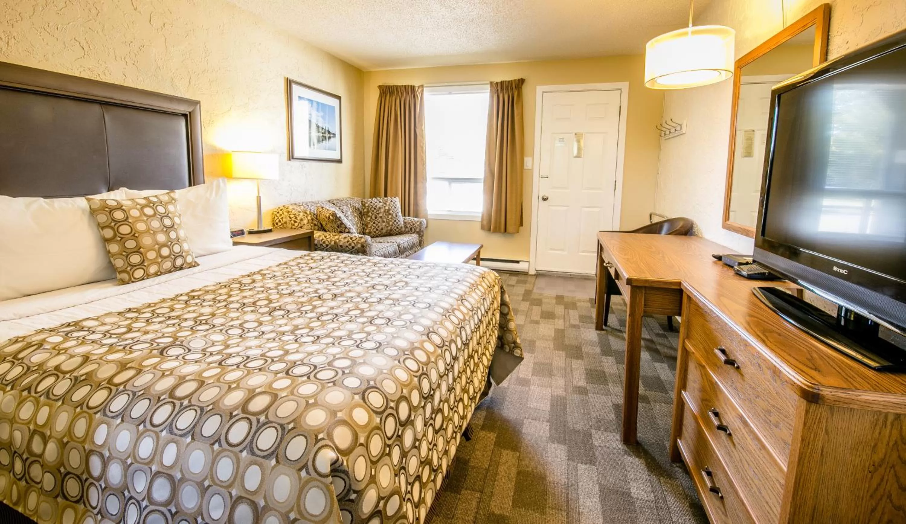 Day, Bed in Crystal Springs Lodge