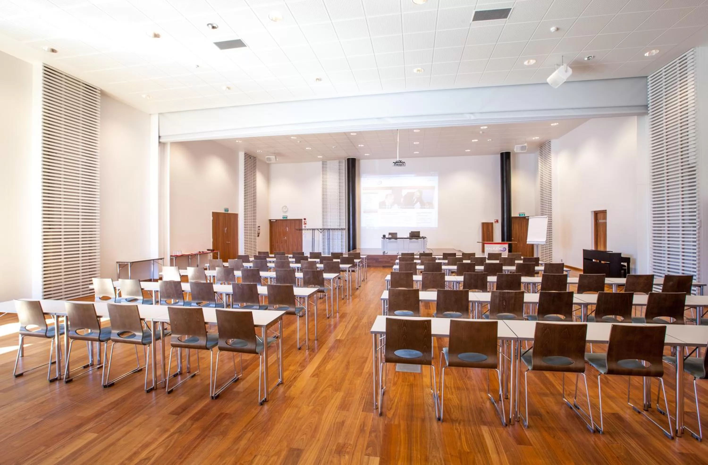 Business facilities in Santa's Resort & Spa Hotel Sani