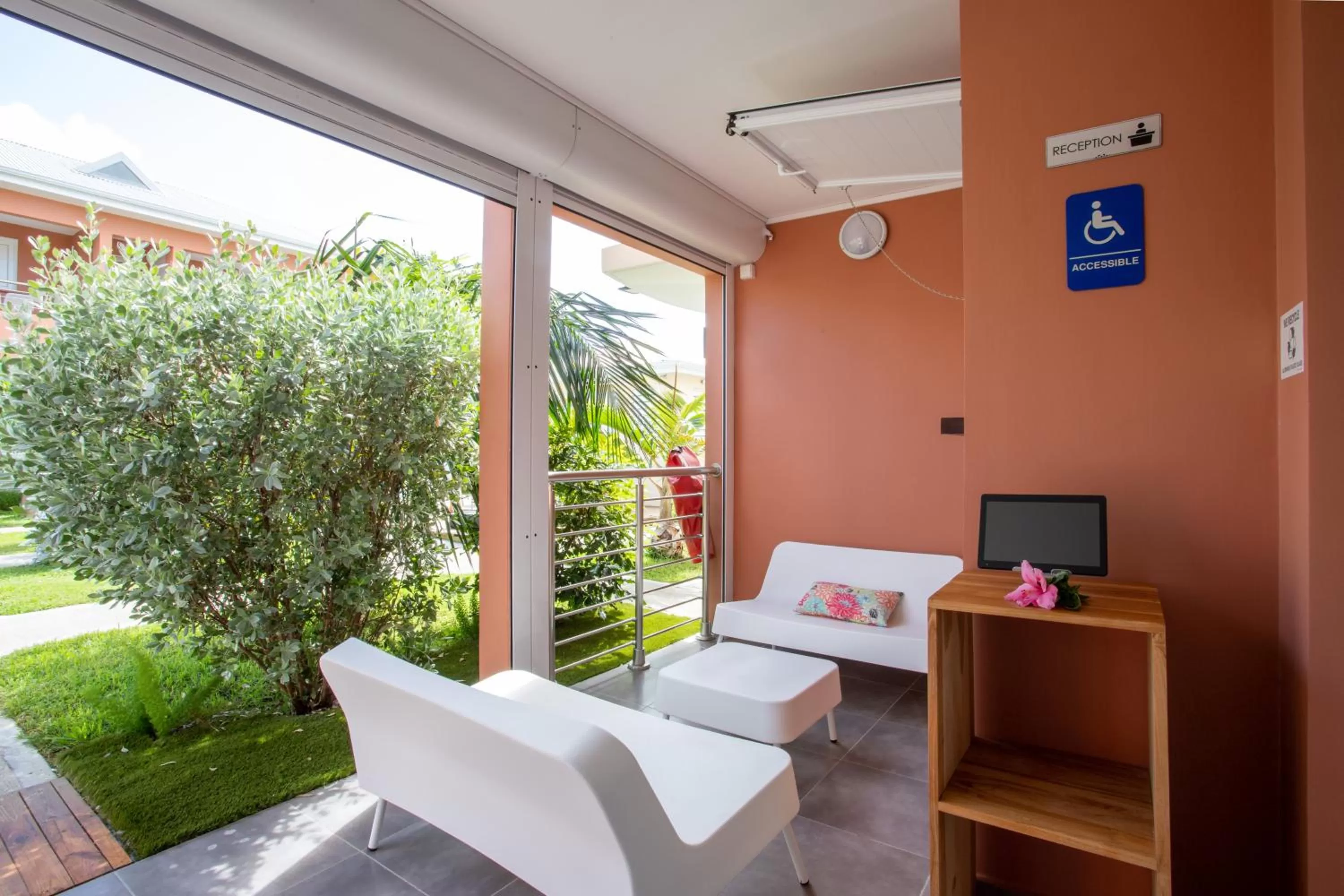 Lobby or reception in Hôtel Guadeloupe Palm Suites
