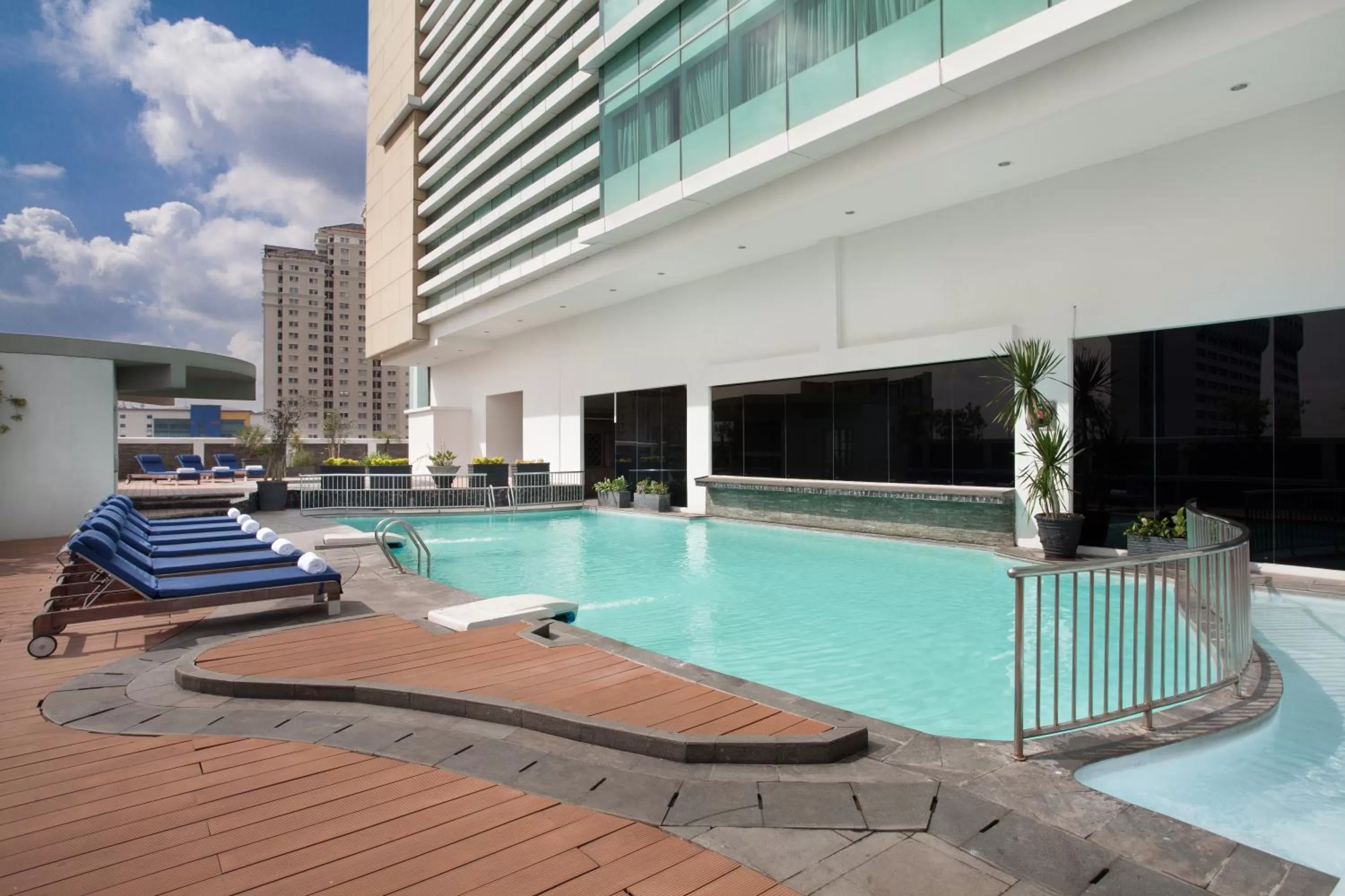 Swimming pool in Novotel Jakarta Gajah Mada