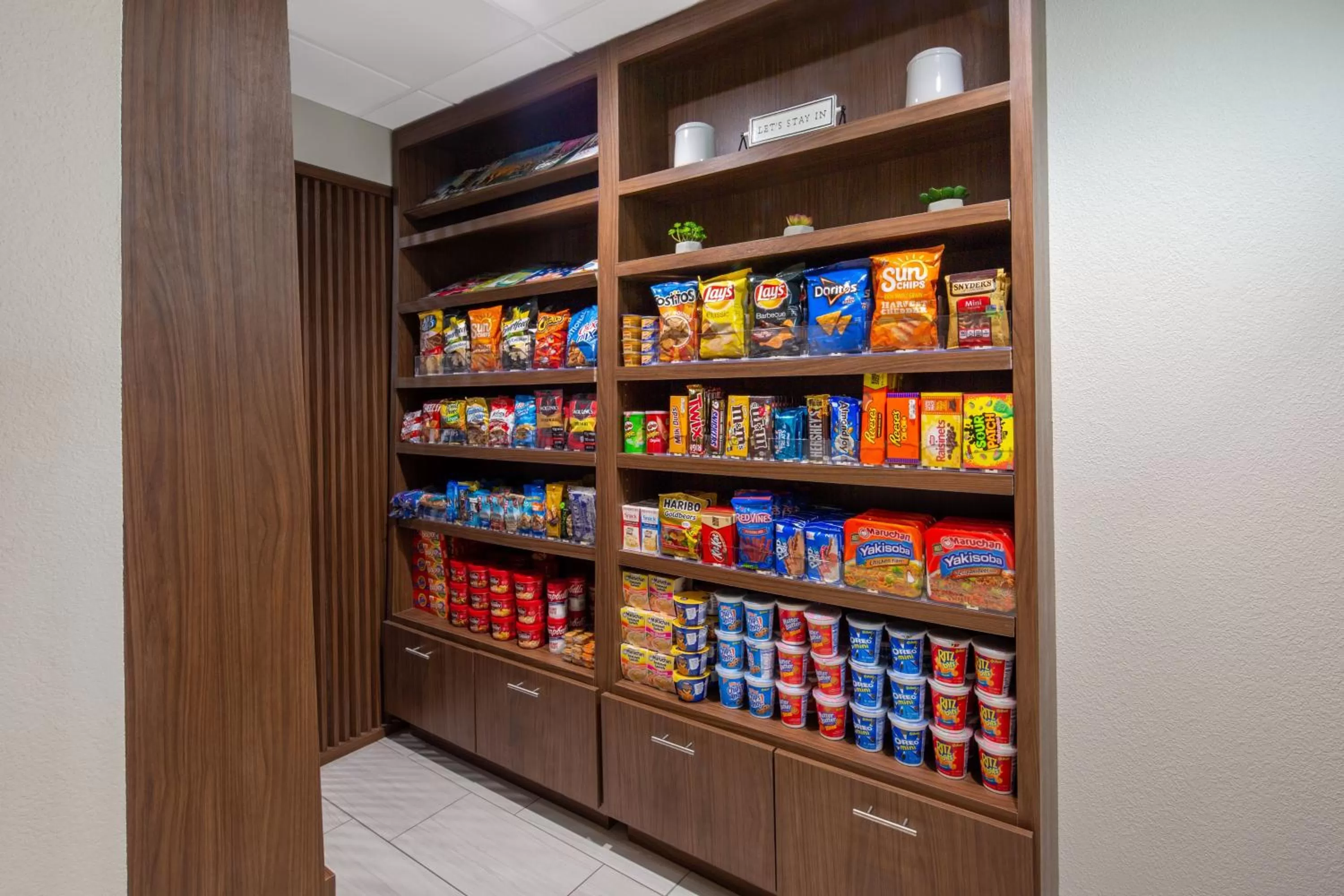 Decorative detail in Holiday Inn Express Surprise by IHG