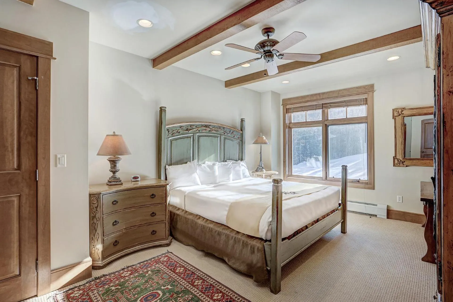 Bed in Timbers & Lone Eagle by Keystone Resort
