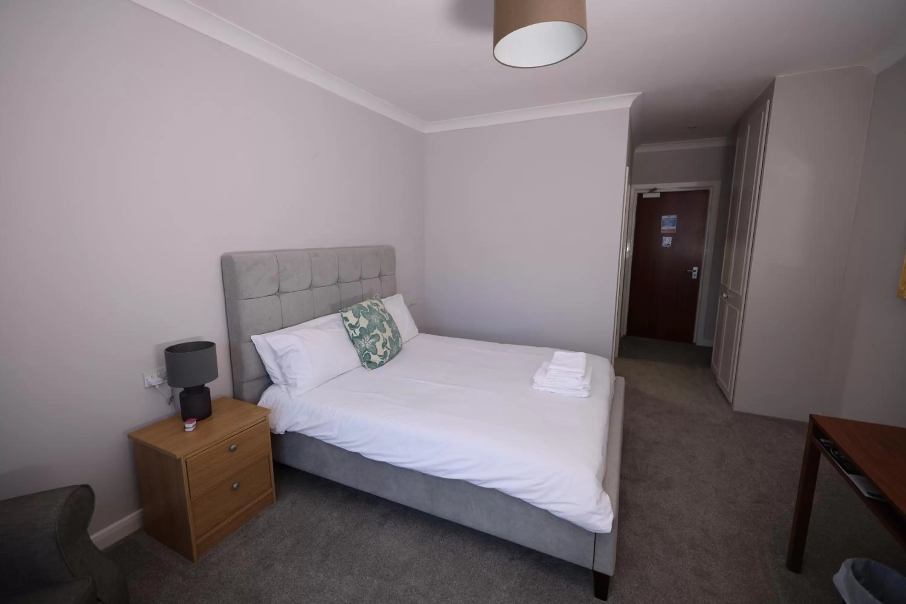 Bed in Michelangelos - Rooms, Restaurant & Bar