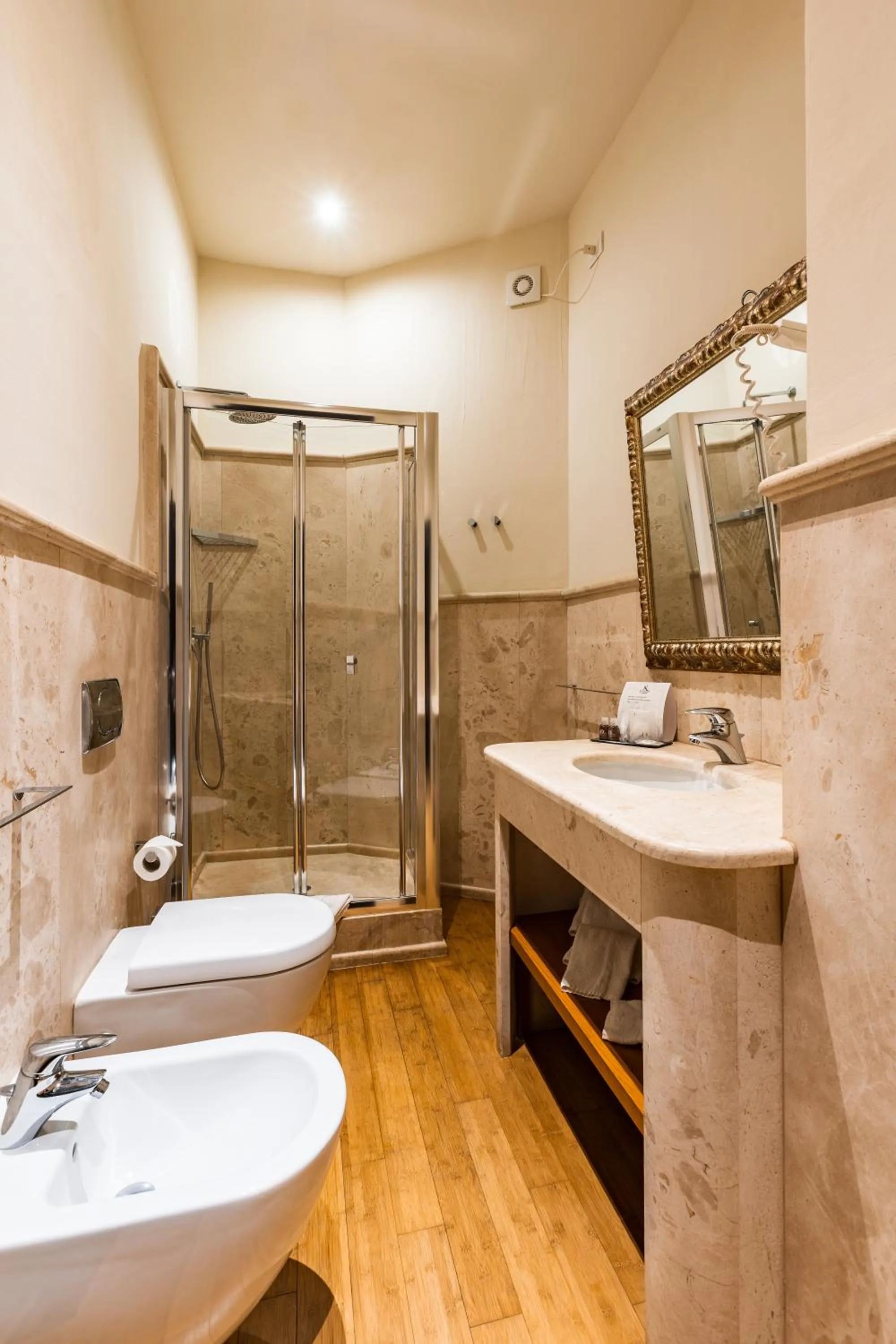 Bathroom in La Locanda Del Conte Mameli - Boutique Hotel & Suite SPA