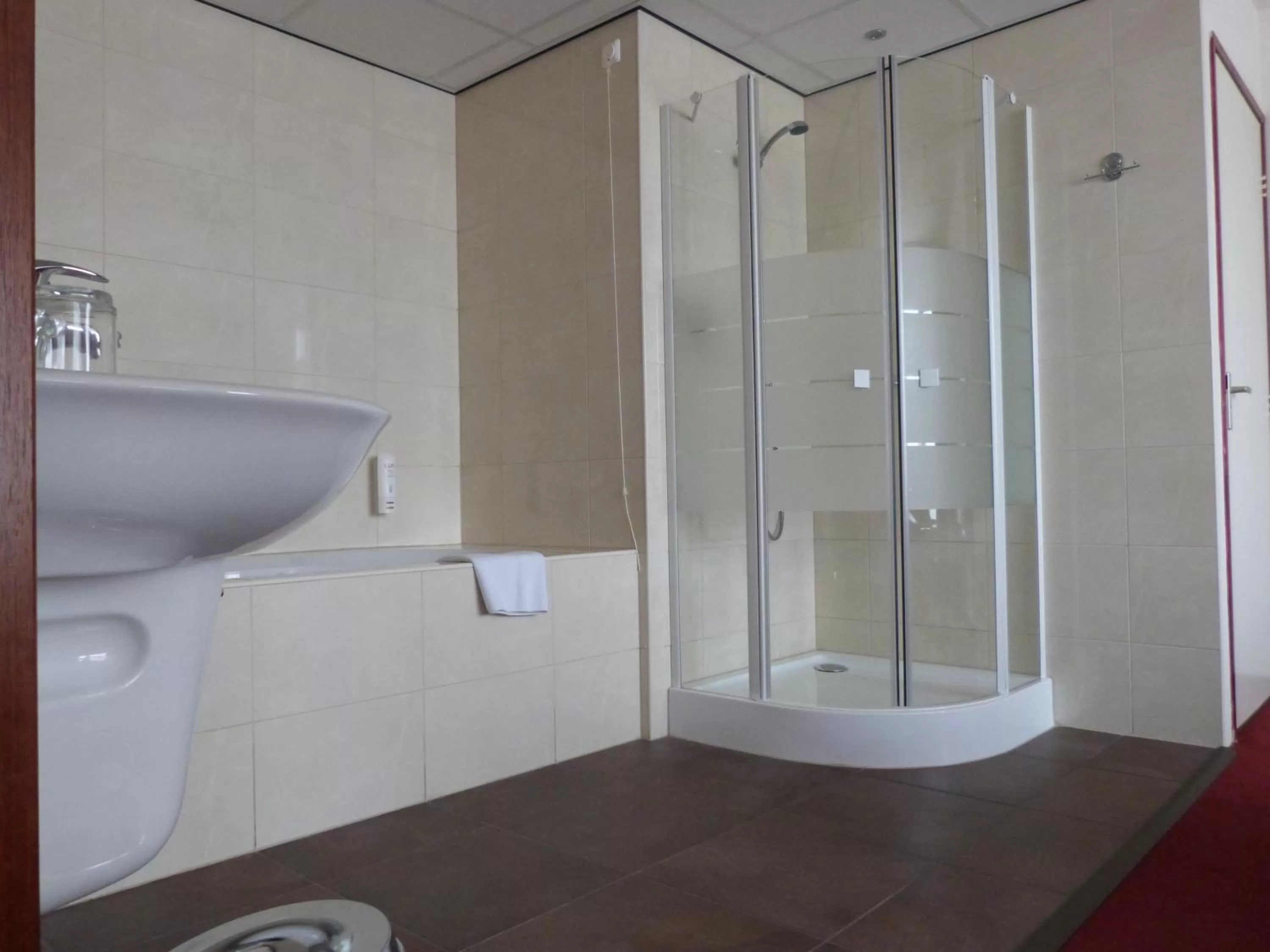 Shower in Hotel Wienerhof