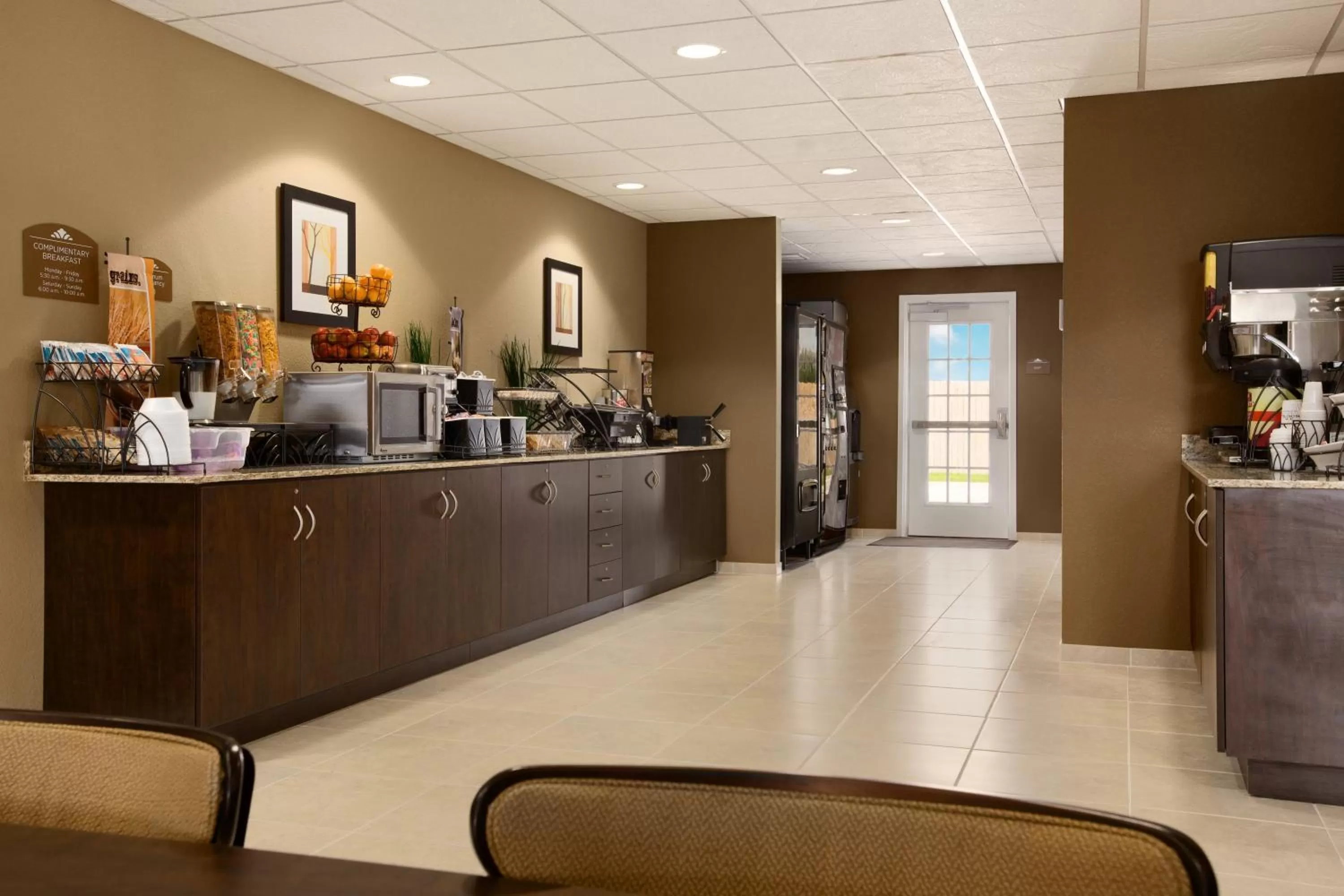 Breakfast in Microtel Inn & Suites by Wyndham Kenedy Karnes City