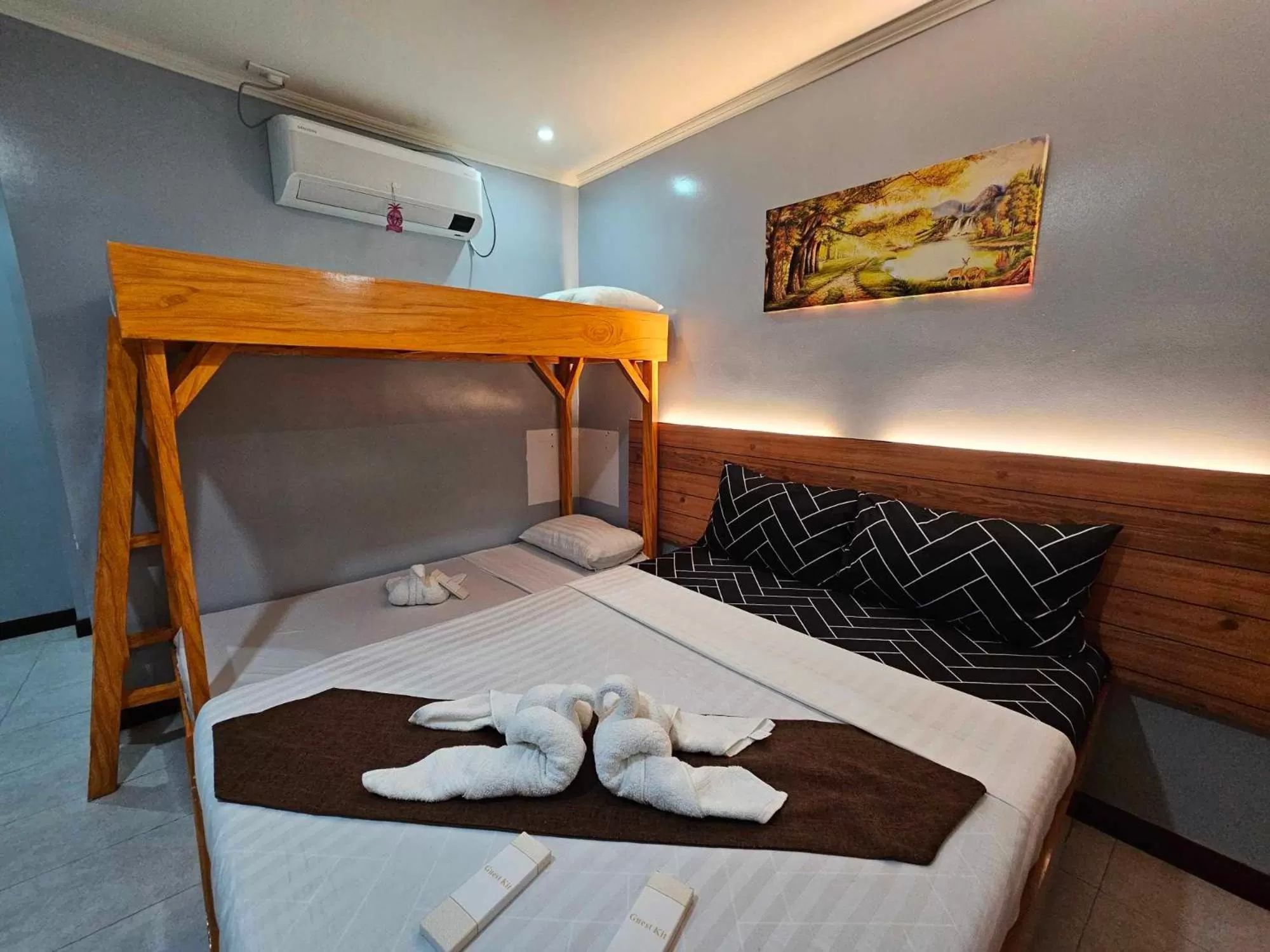 Bed in La Choeben Suites