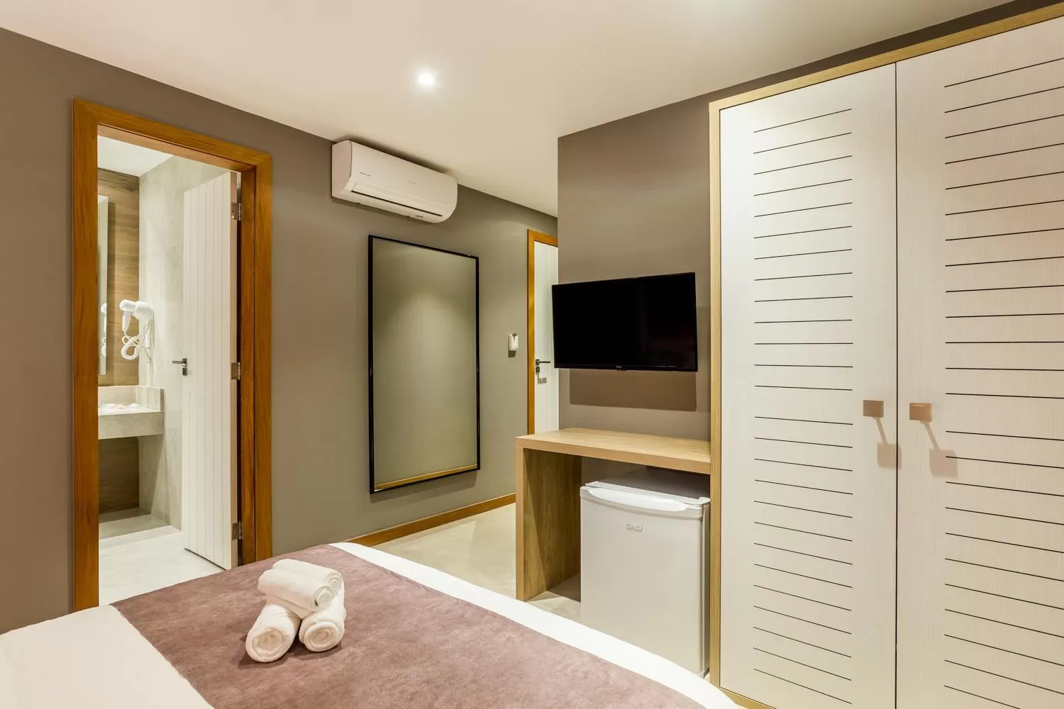 Photo of the whole room, Bed in Bravo Pousada Design