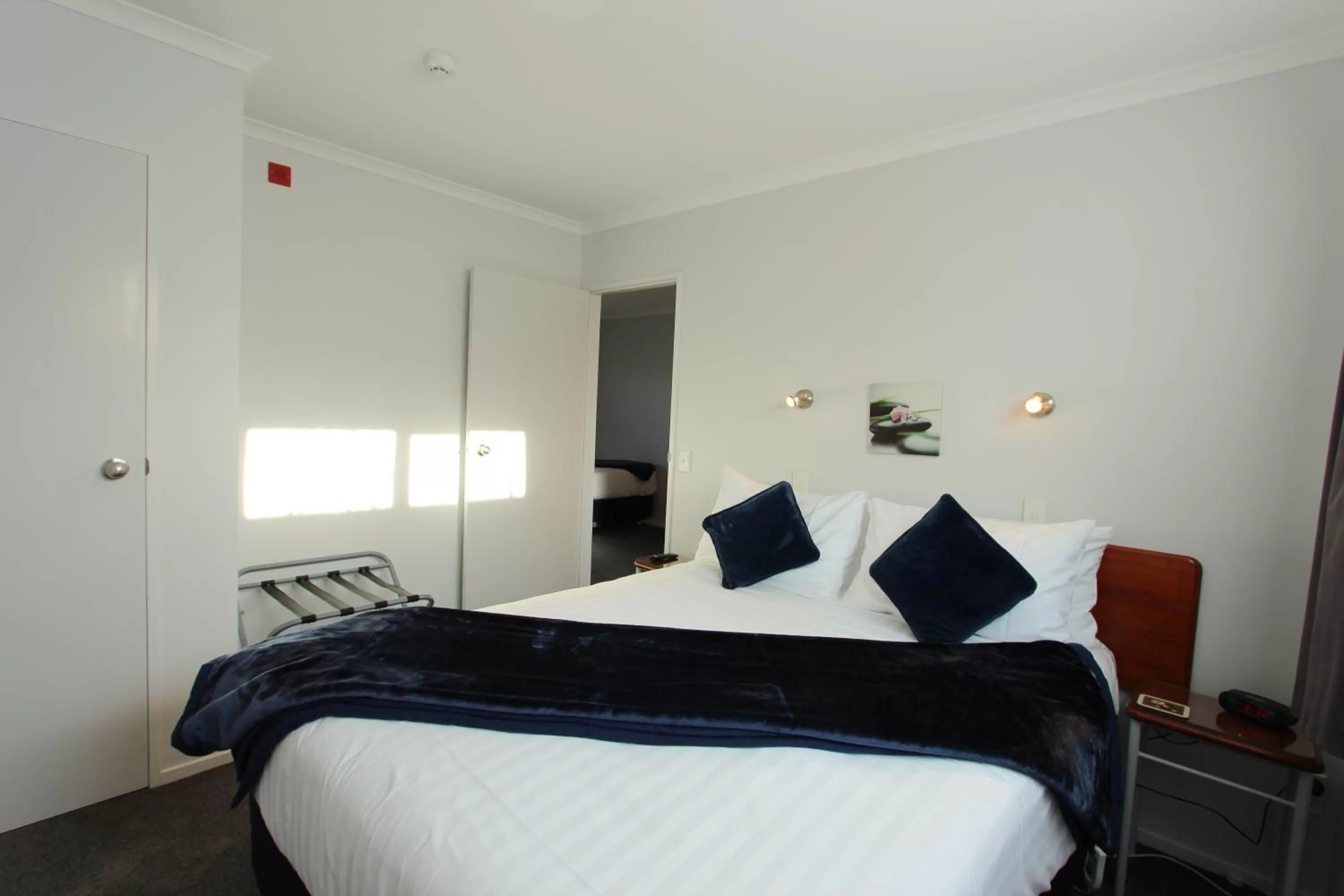 One-Bedroom Apartment with Bath in BK's Magnolia Motor Lodge