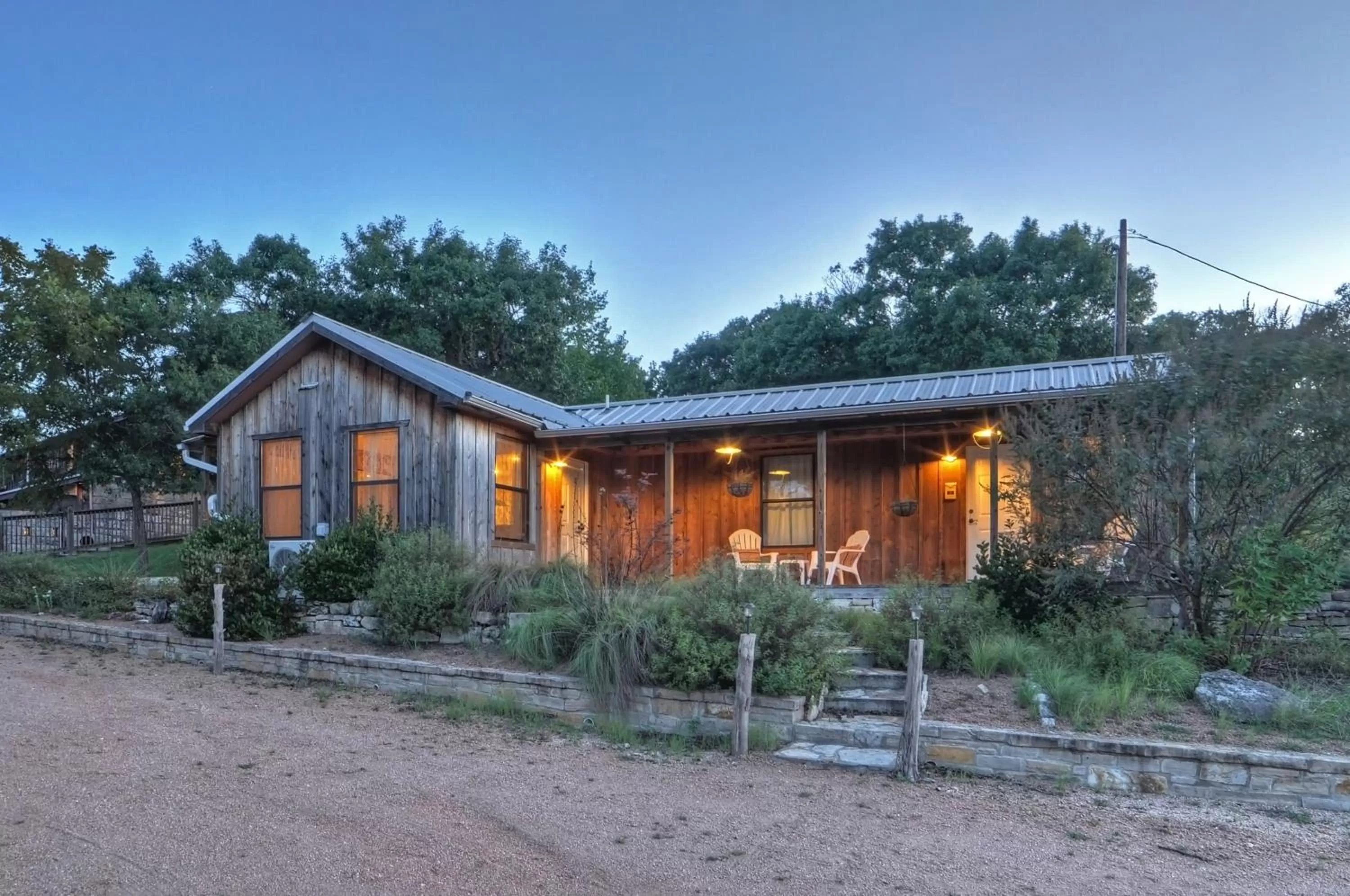 Facade/entrance, Garden in A Barn At The Quarry