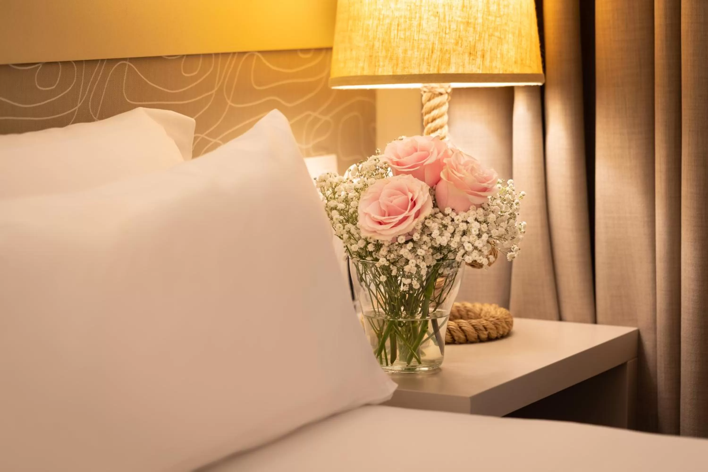 Bedroom, Bed in Duquesa Suites Landmark Hotel by Grup Duquessa