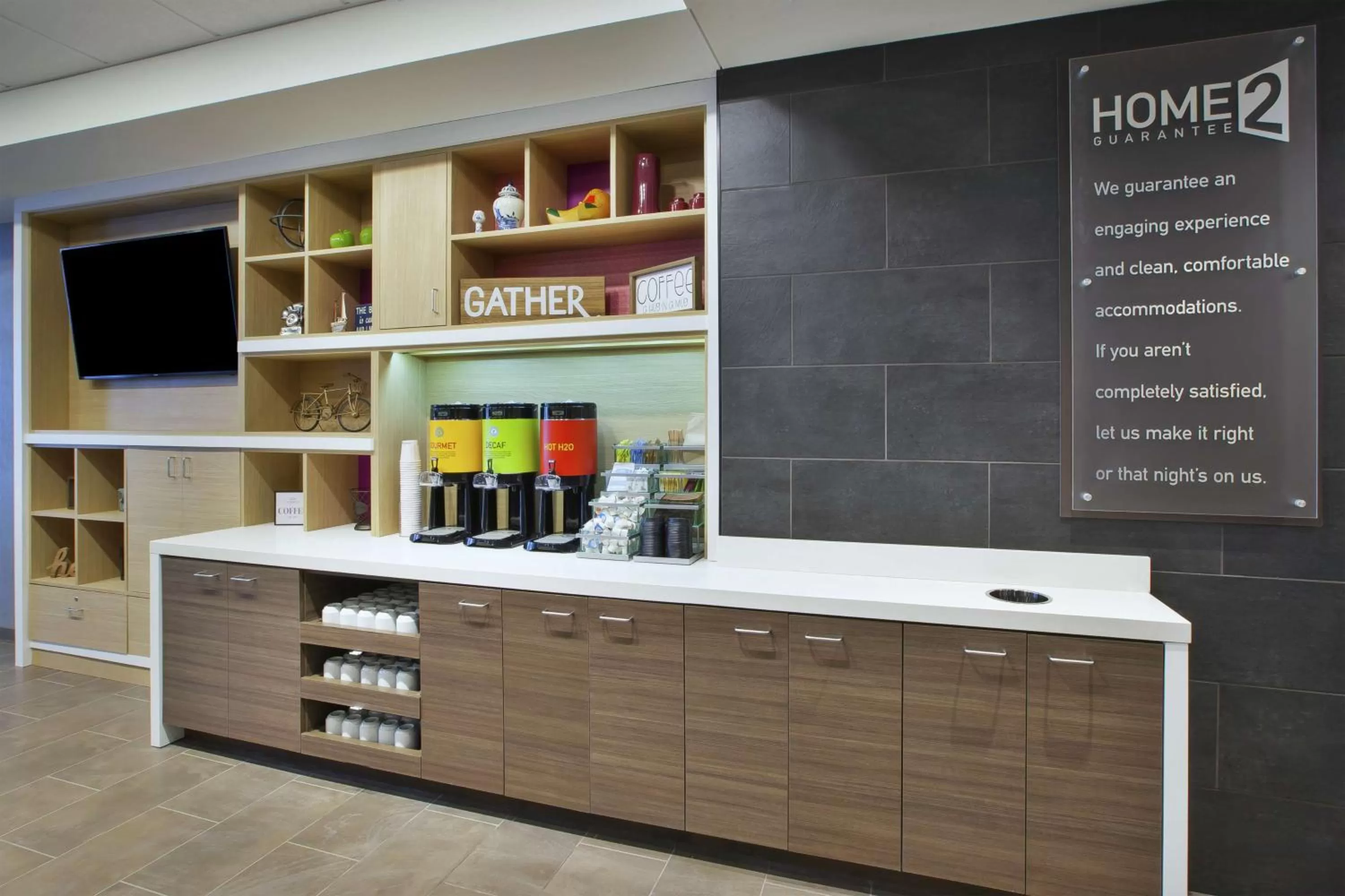 Dining area in Home2 Suites By Hilton Holland