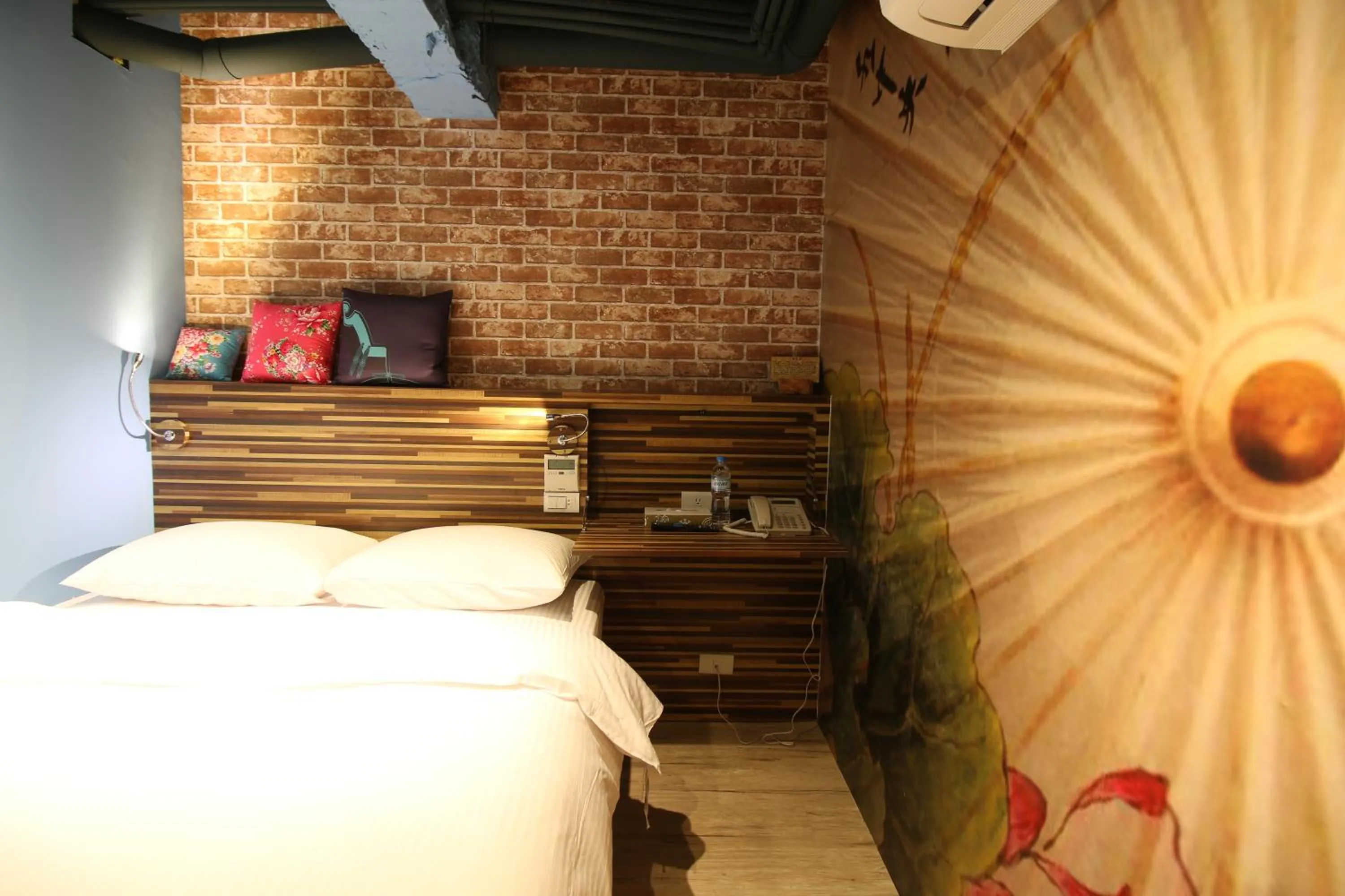 Bedroom, Bed in R10 Eco Hotel