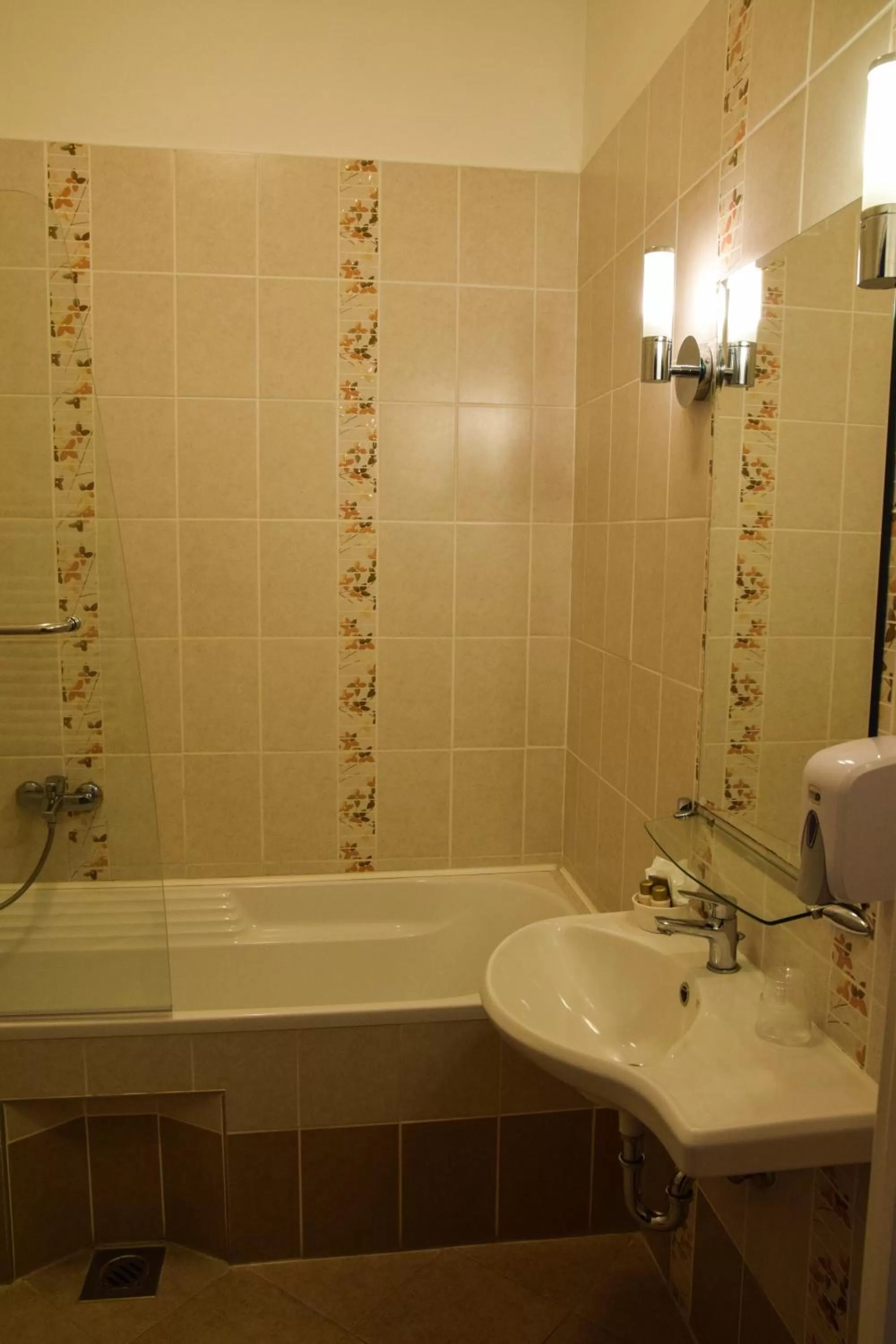 Bathroom in Körös Panzió és Étterem