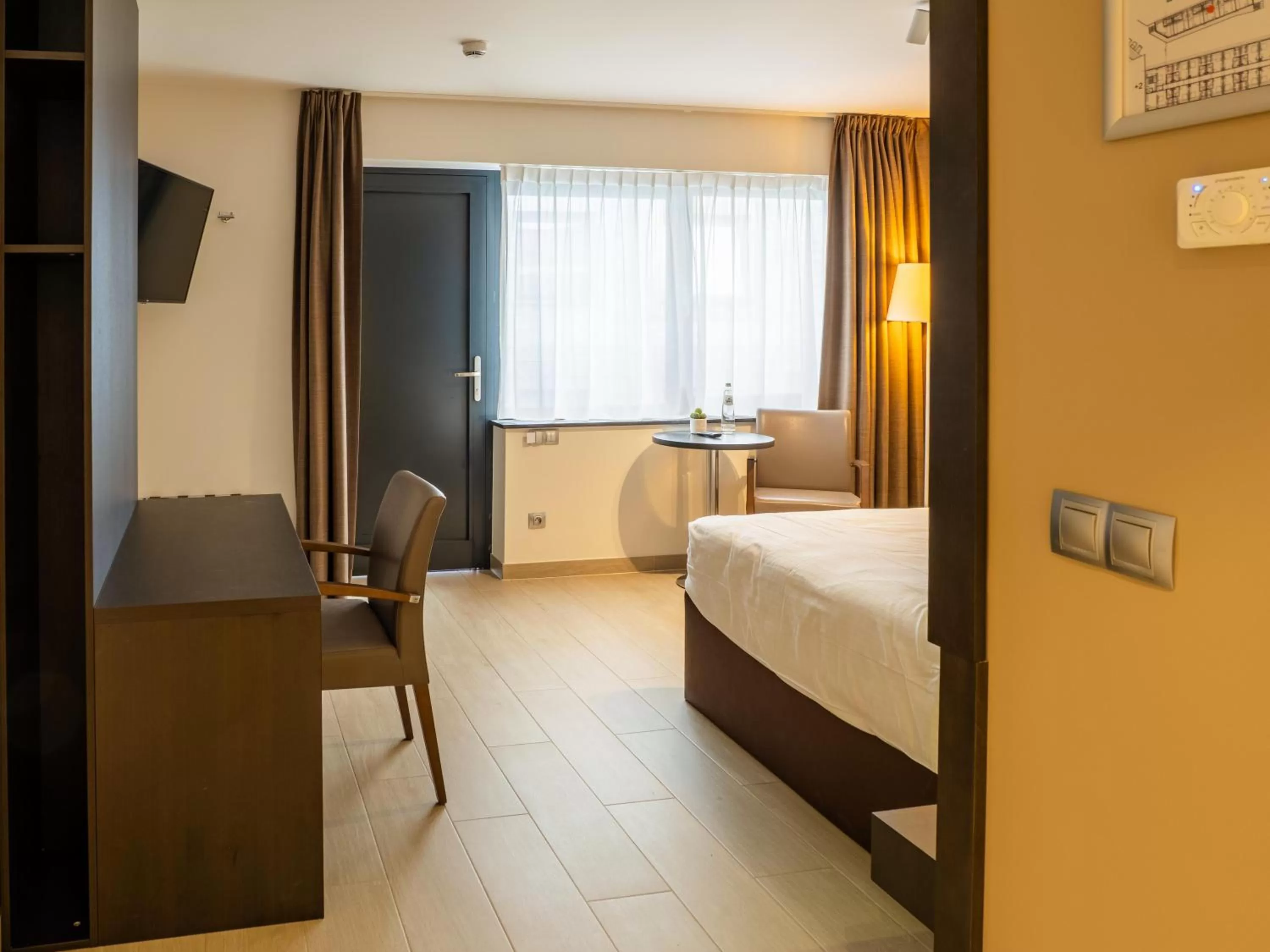 Photo of the whole room, Bed in Tower Hotel Aalst