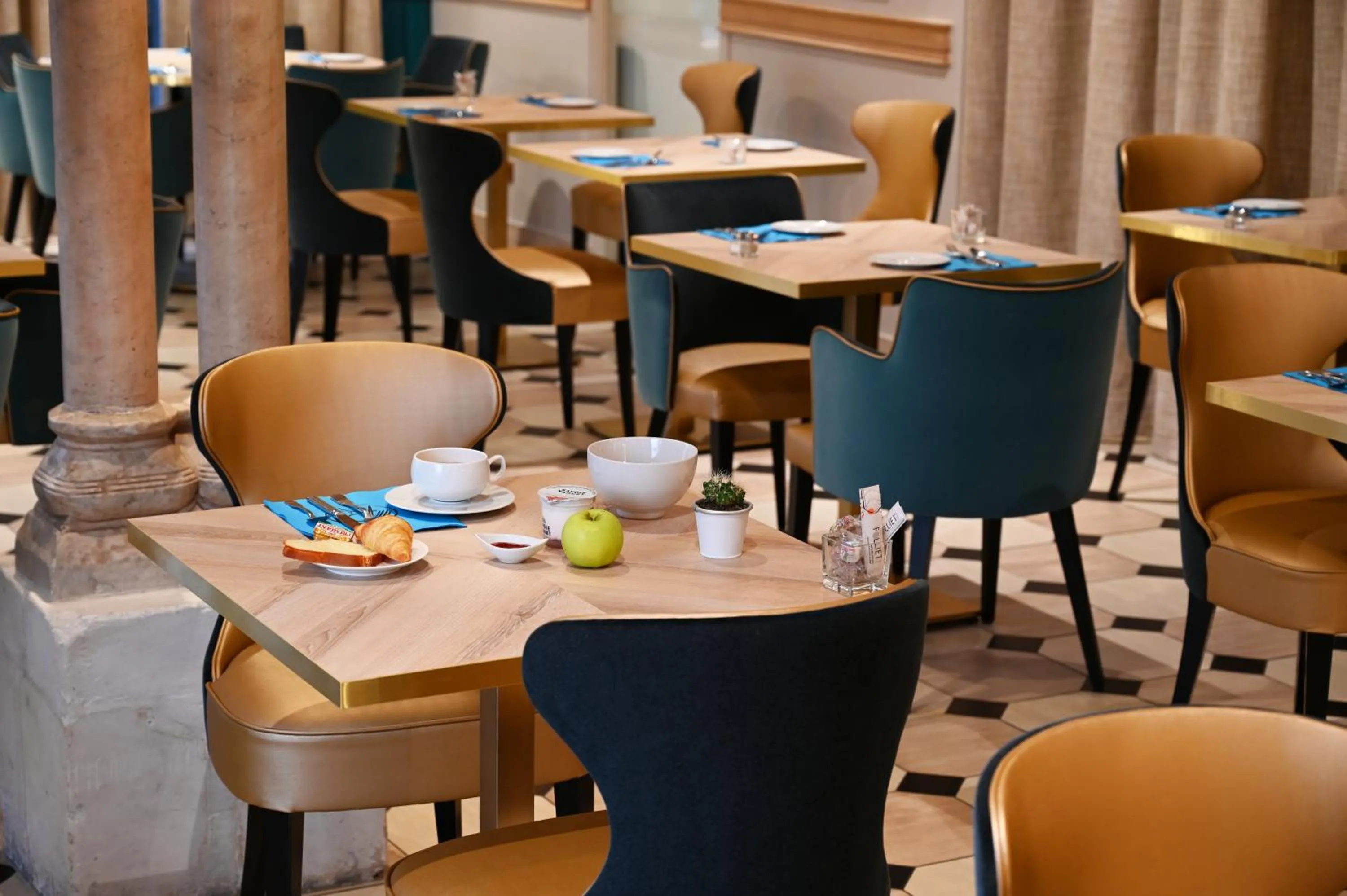 Breakfast in Hôtel Le Rempart