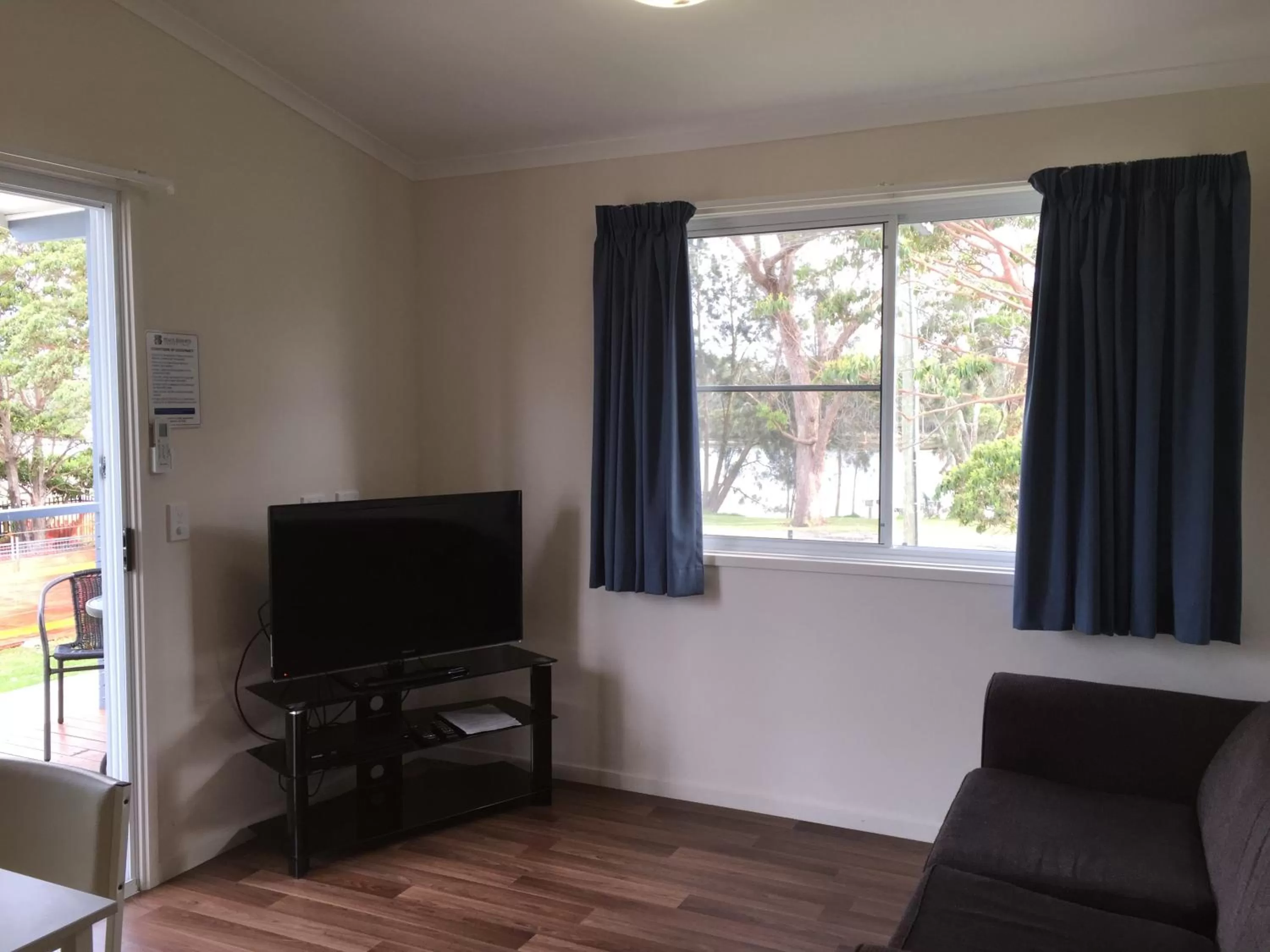 Day in Peace Resorts - Jervis Bay Holiday Cabins in Sussex Inlet