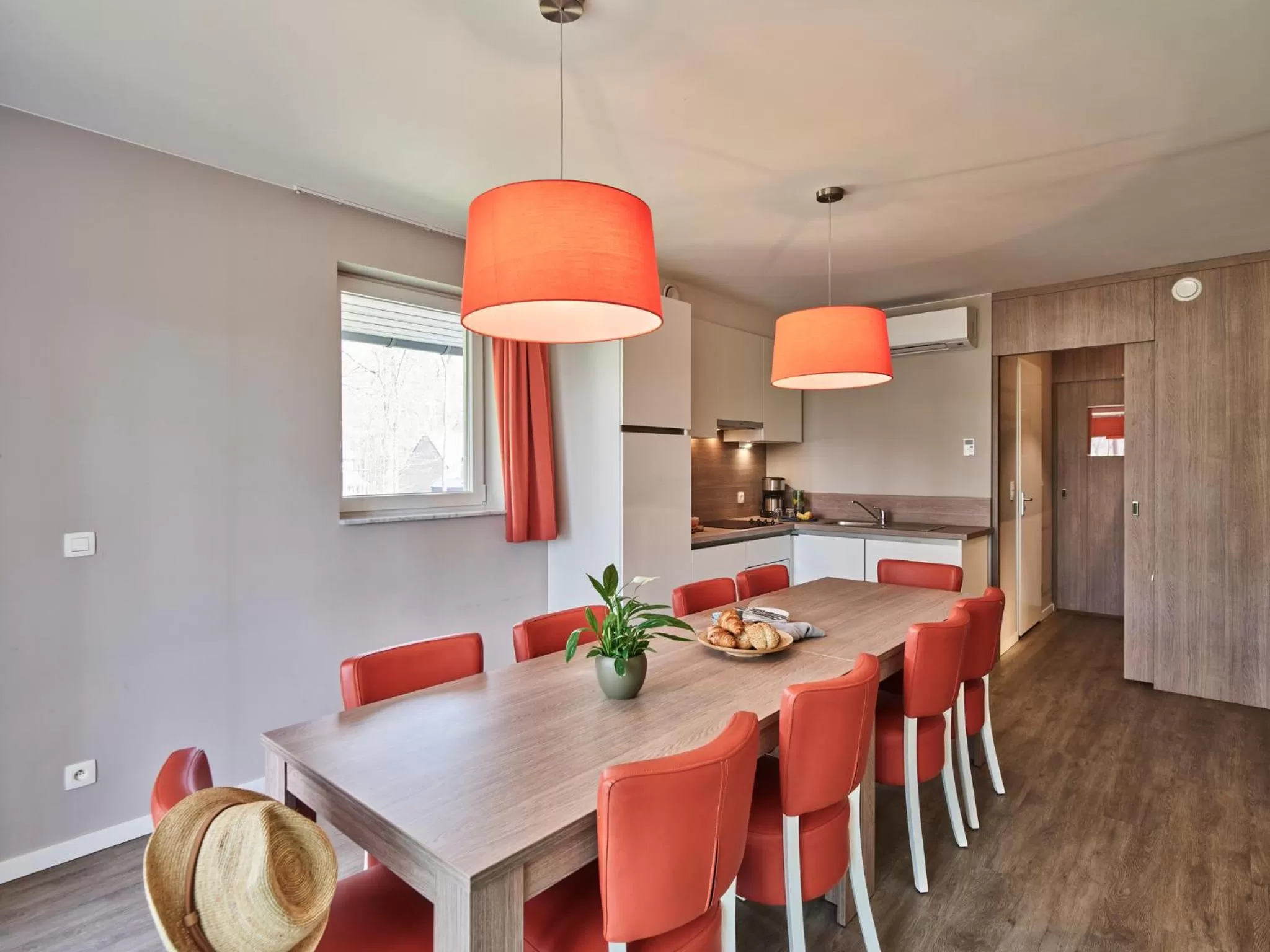 Dining Area in Holiday Suites Limburg