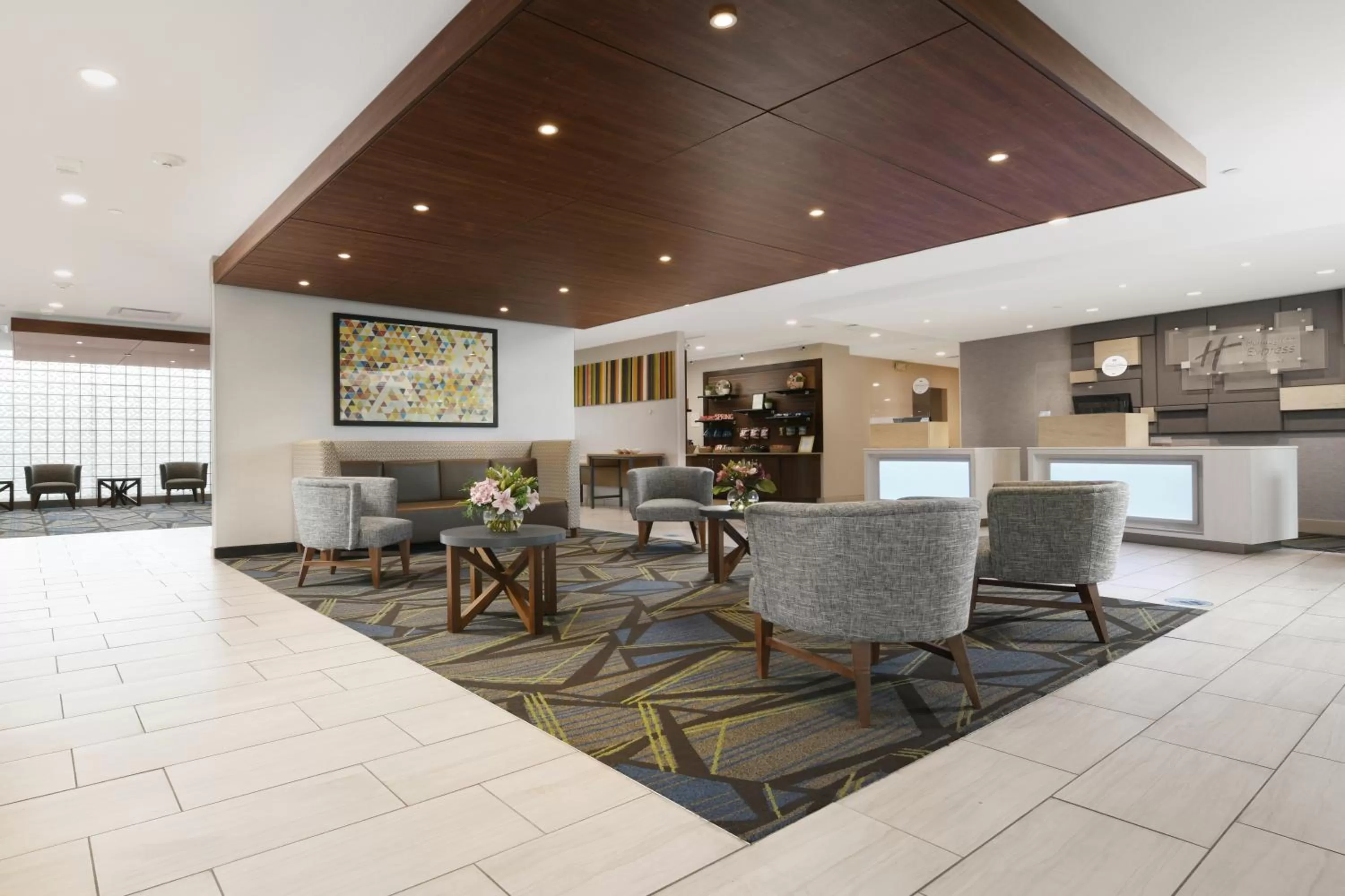 Lobby or reception in Holiday Inn Express & Suites Fort Worth Downtown by IHG