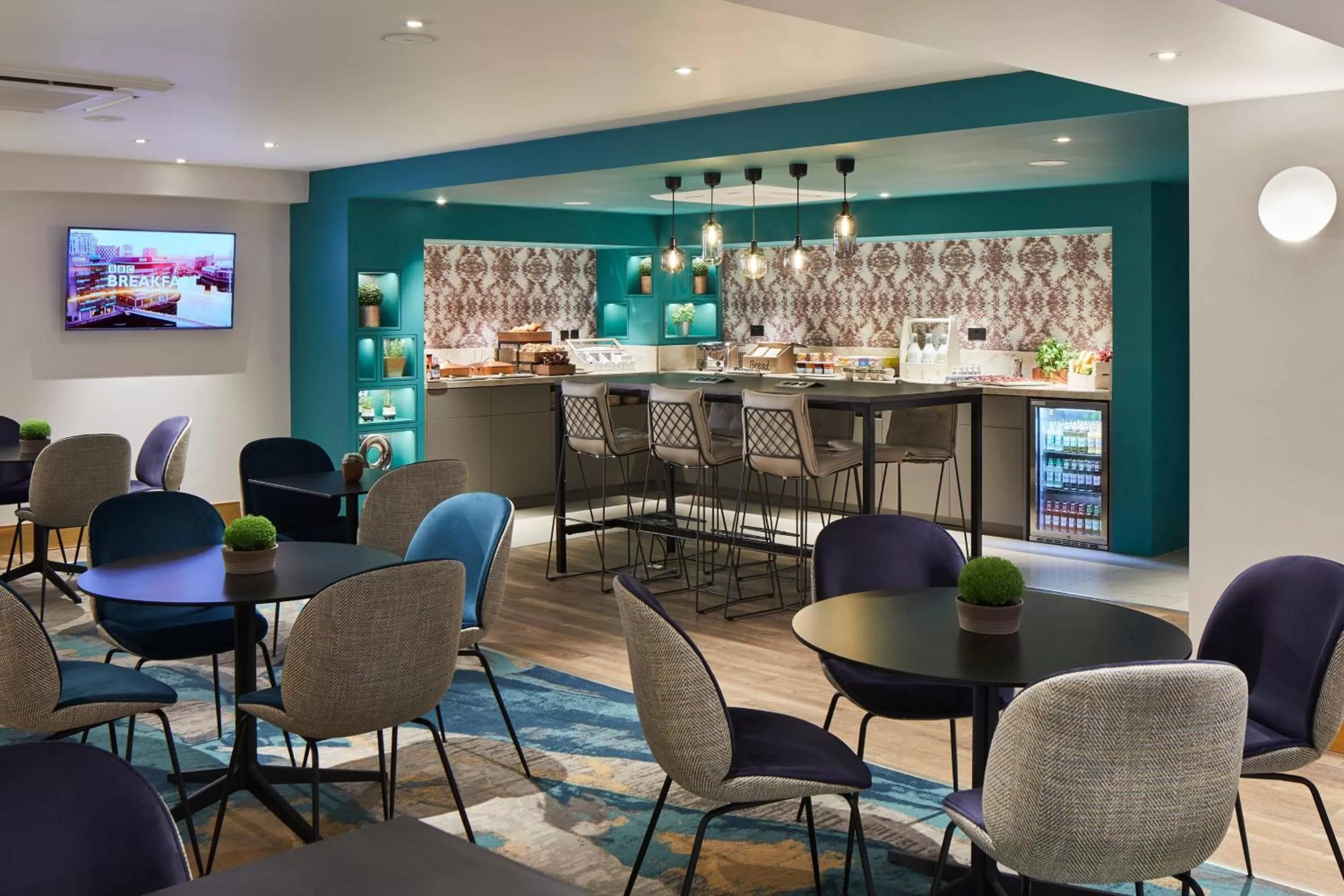 Lounge or bar in London Marriott Hotel Kensington