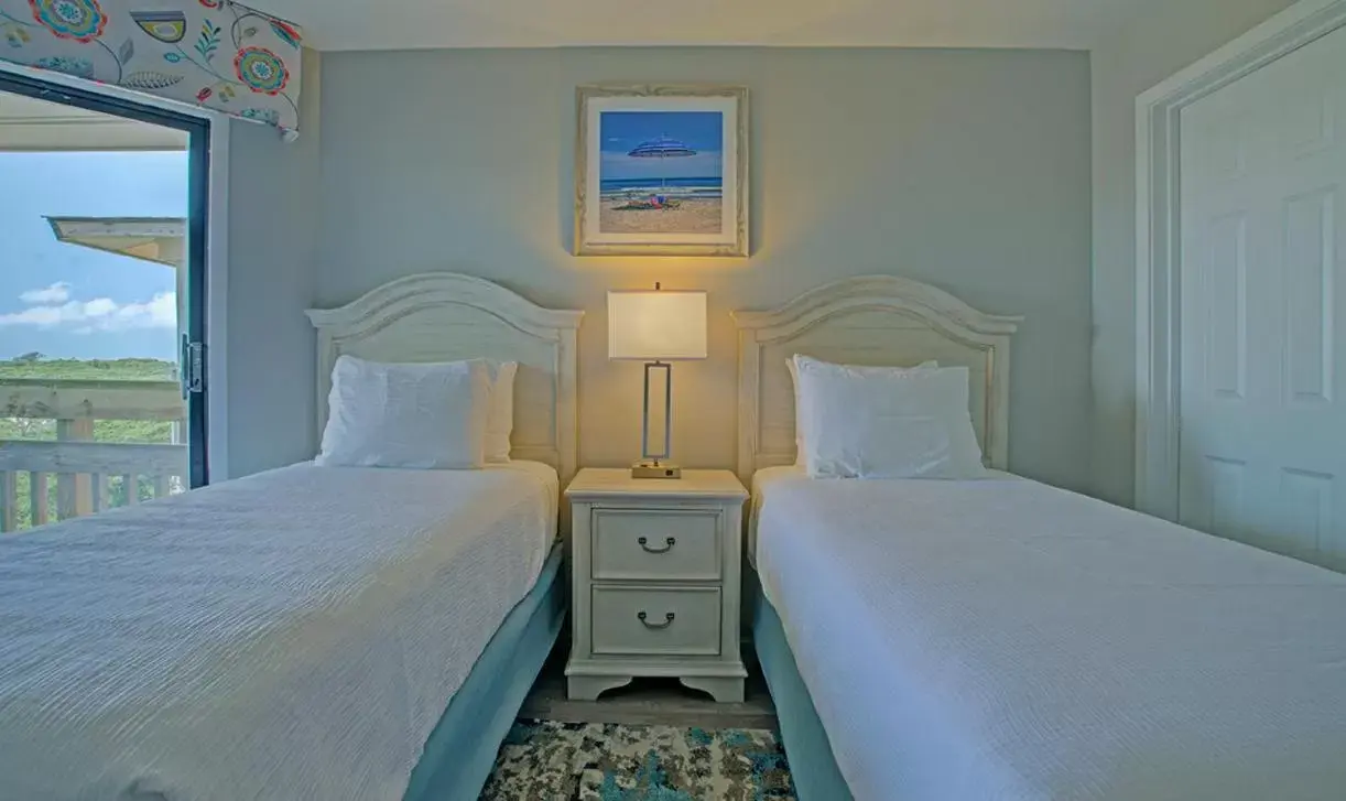 Two-Bedroom with One King Bed and Two Twin Beds - Non-Smoking in Atlantic Beach Resort, a Ramada by Wyndham Two-Bedroom with One King Bed and Two Twin Beds - Non-Smoking in Atlantic Beach Resort, a Ramada by Wyndham