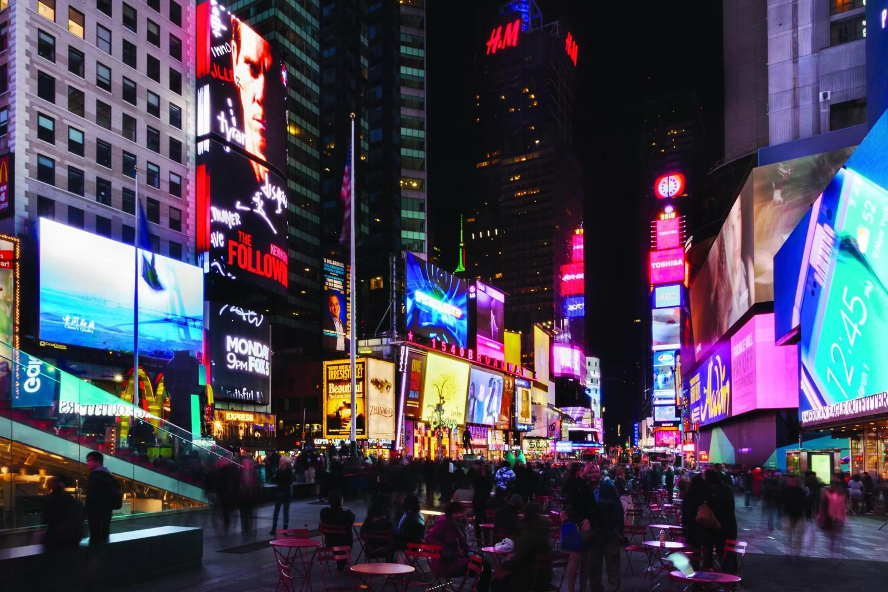 Night in The Gallivant Times Square