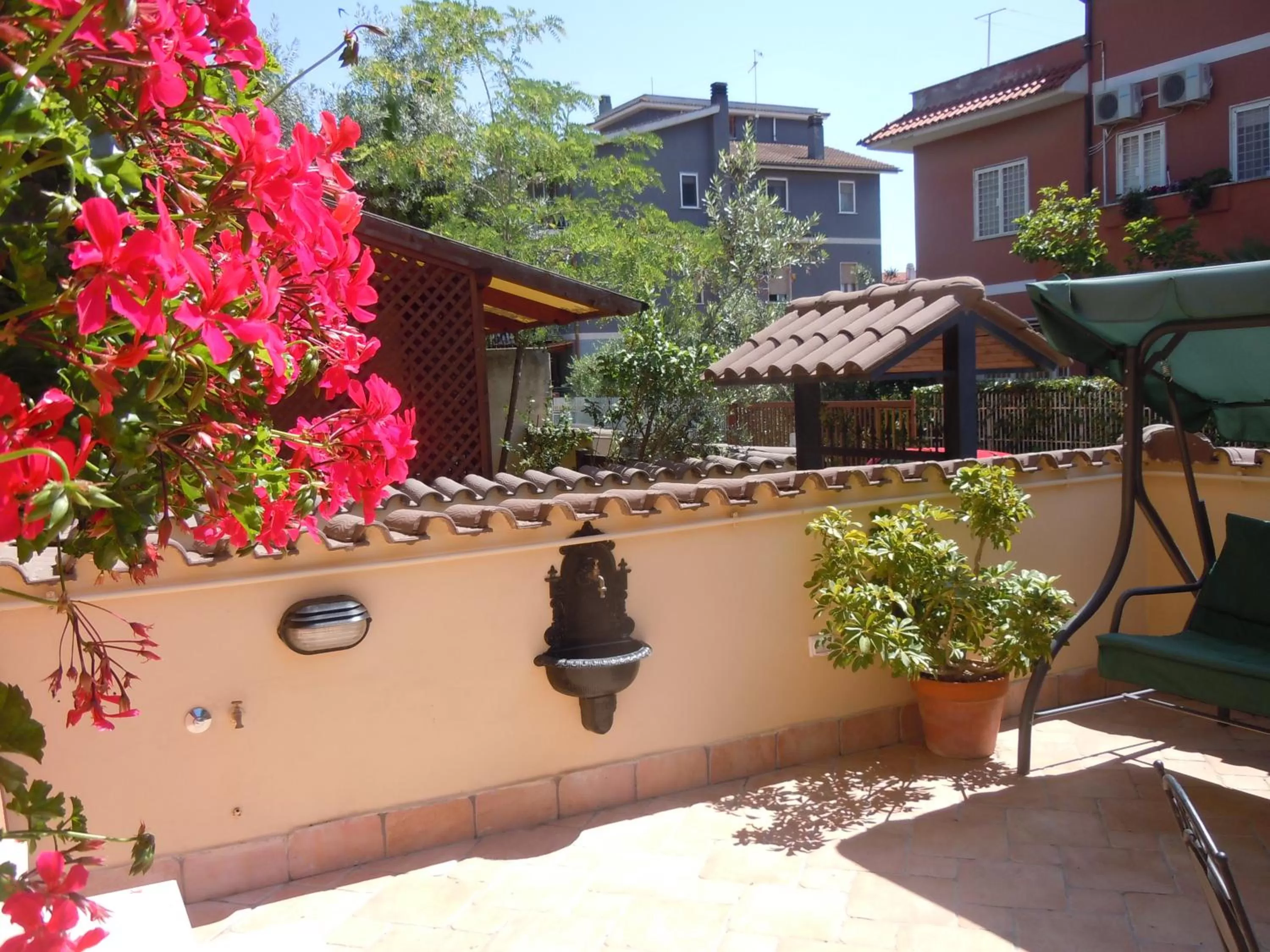 Garden in Nataly's House Bed&Breakfast