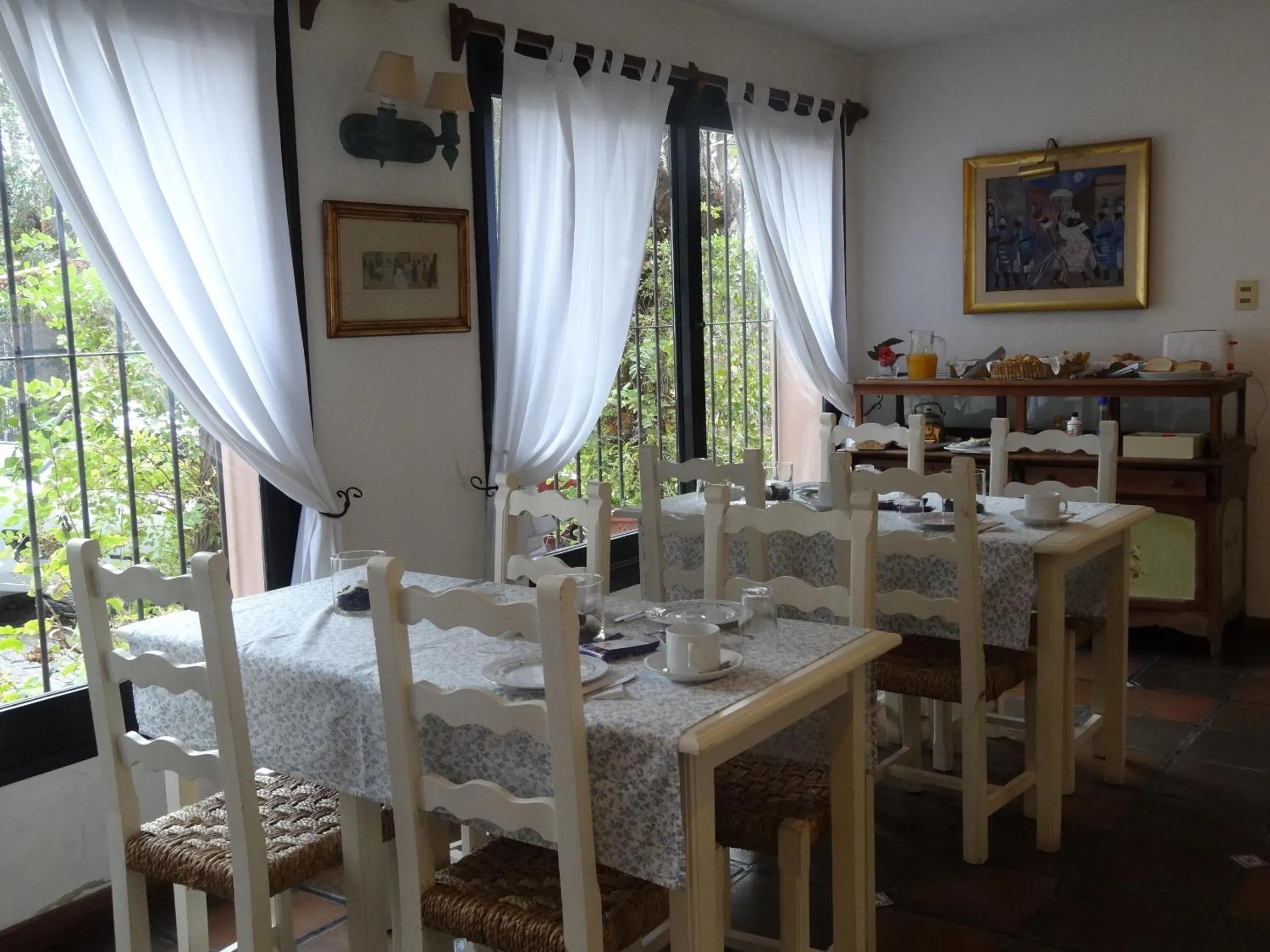 Restaurant/places to eat in Posada de la Flor